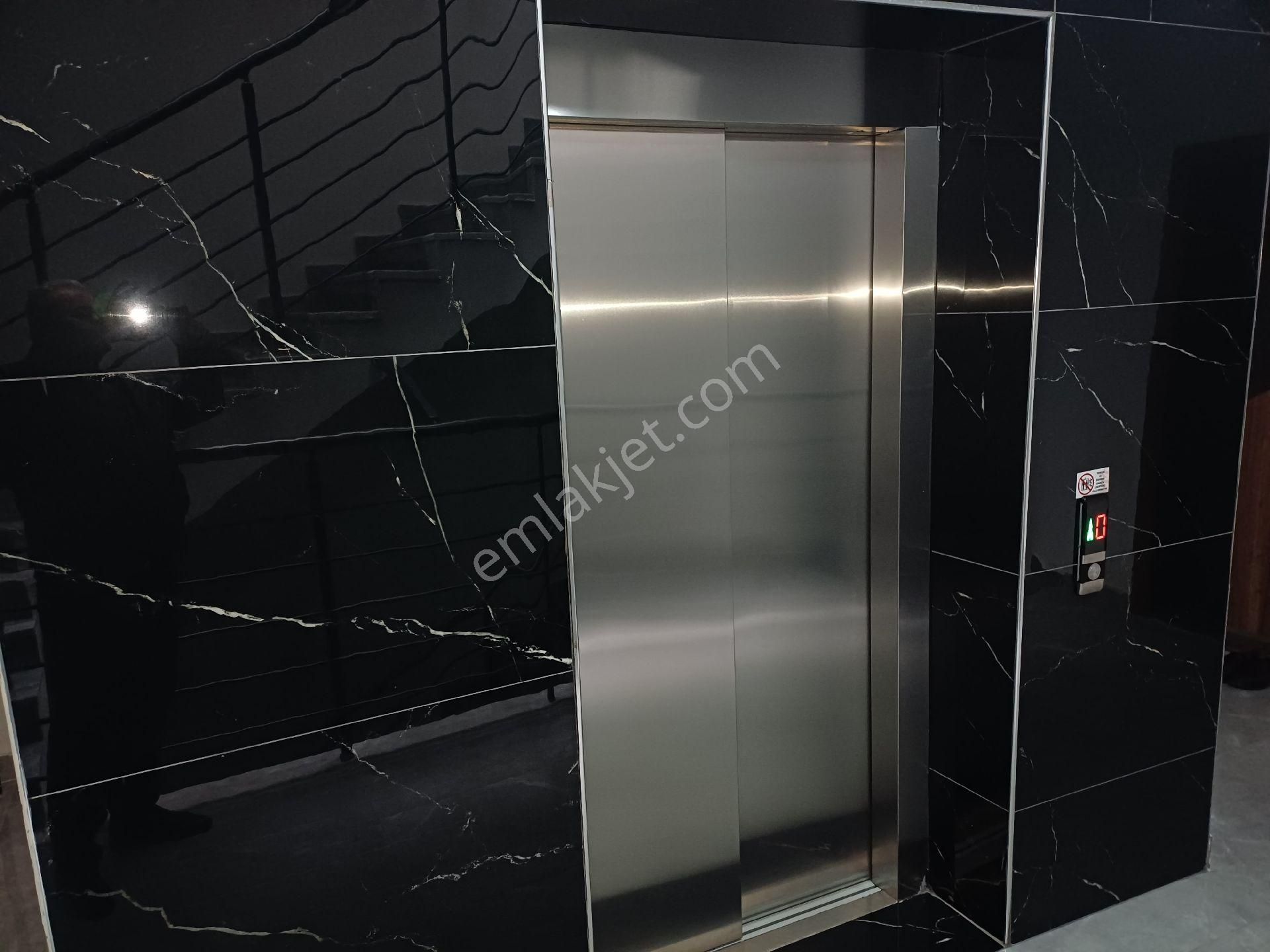 Kalekışladan Manzaralı Ful Lüks Yapılı Kiralık Geniş 4+1 Daire - Görsel 34