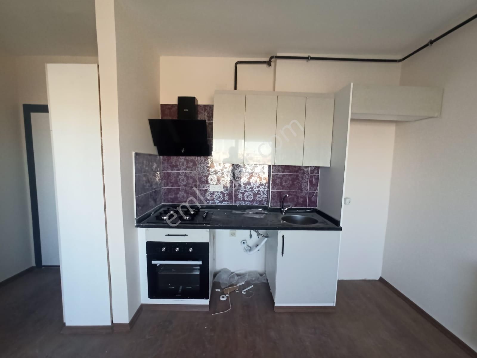 İz'den Bahçeşehir'de Yatırımlık Kaçırlmayacak 1+1 Satılık Daire