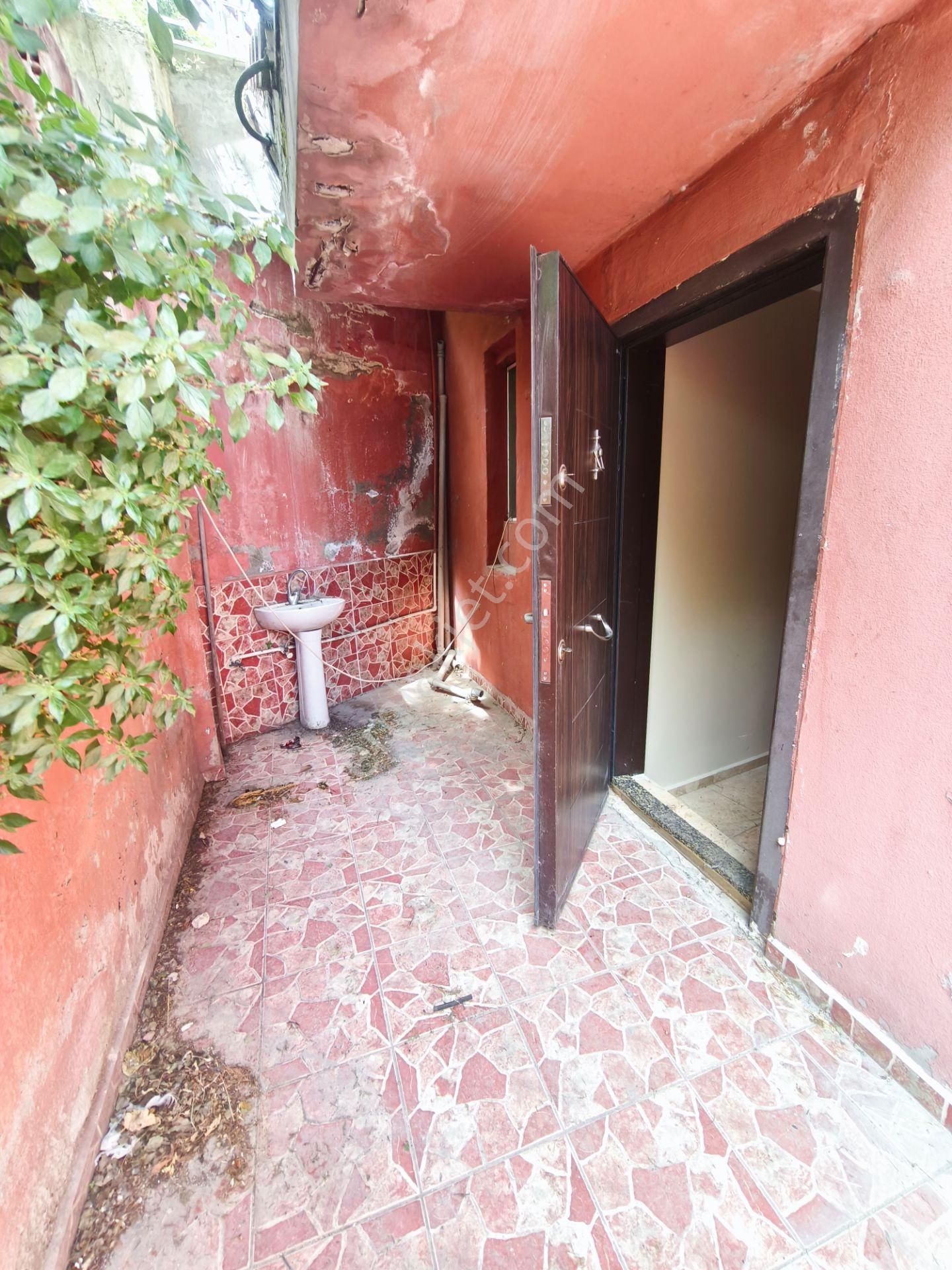 Eyüp Düğmeciler 3+2 , 150m2, 15 Yıllık Bina, Kombili, Bahçeli, Ters Dublex Daire - Görsel 29