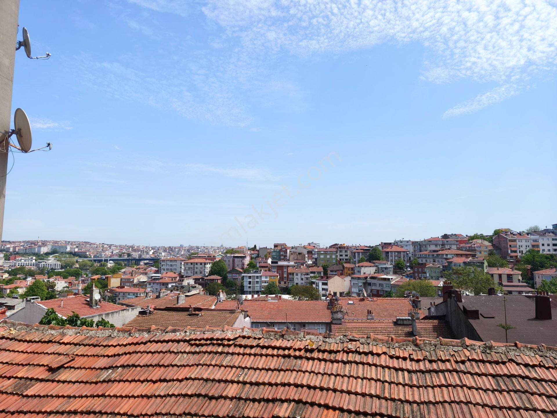 Eyüp Düğmeciler 3+2 , 150m2, 15 Yıllık Bina, Kombili, Bahçeli, Ters Dublex Daire - Görsel 7