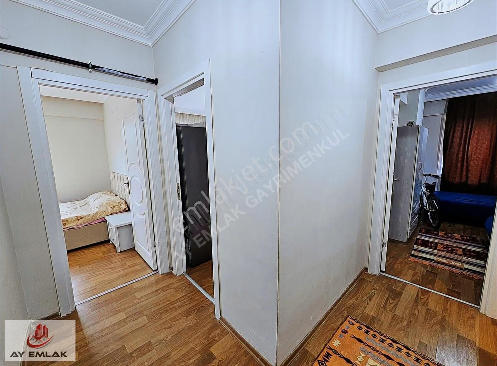 Ay Emlak'tan Merkezi Konum İskele'de Kombili 2+1 Eşyalı Daire - Görsel 13