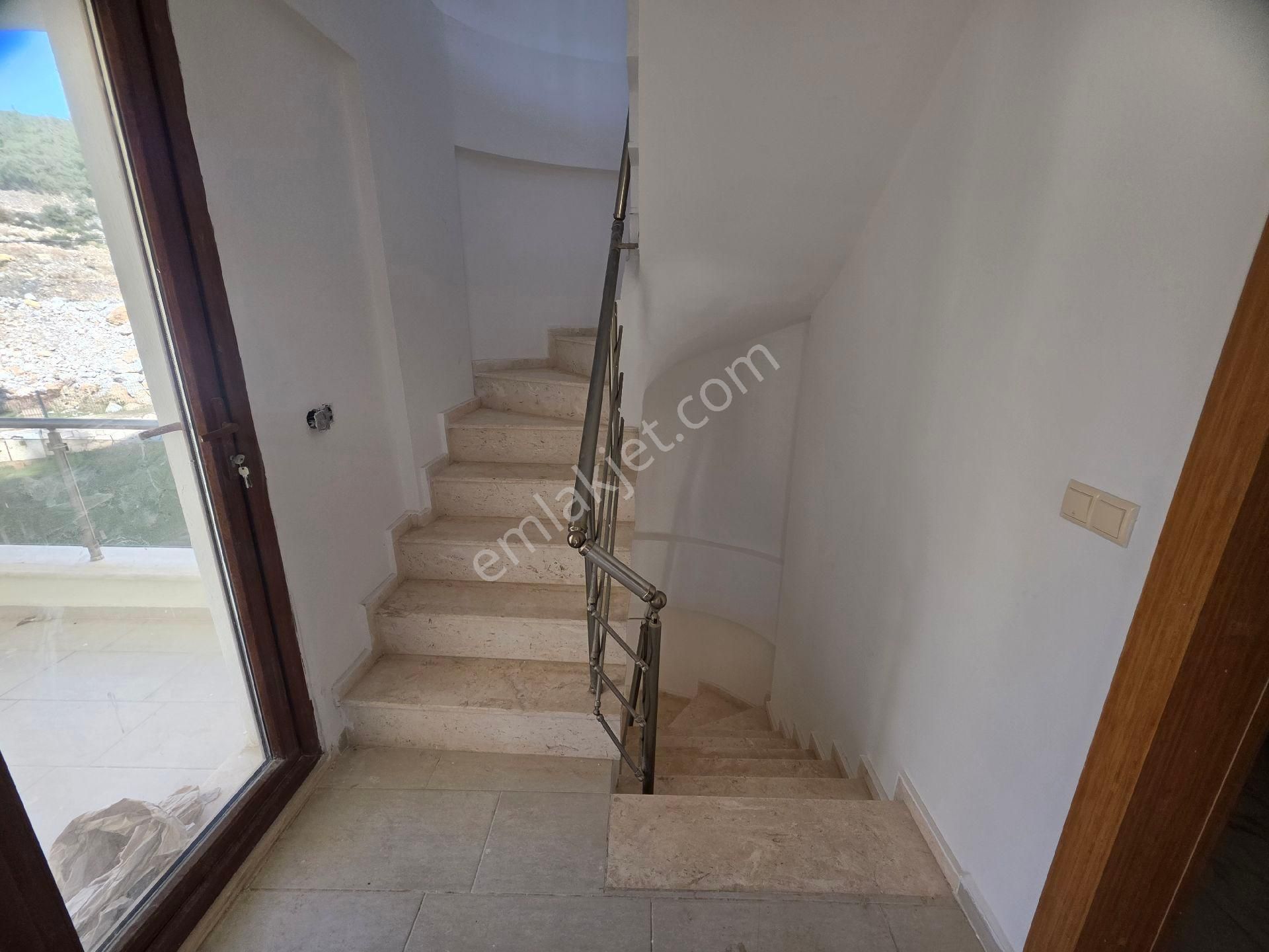 Didim Akbük'de Havuzlu Sitede Geniş Müstakil Bahçeli Satılık - Görsel 22