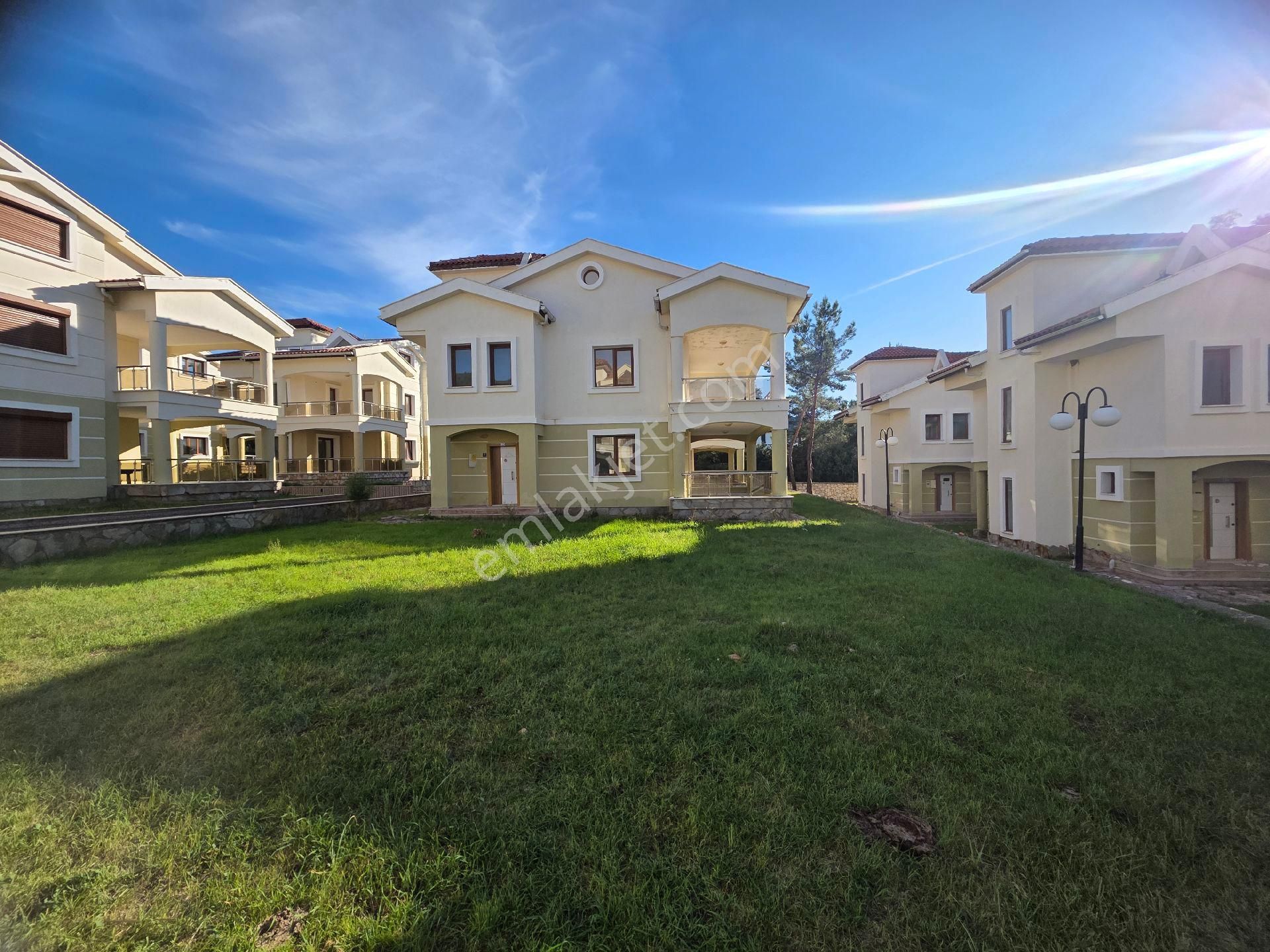 Didim Akbük'de Havuzlu Sitede Geniş Müstakil Bahçeli Satılık - Görsel 2