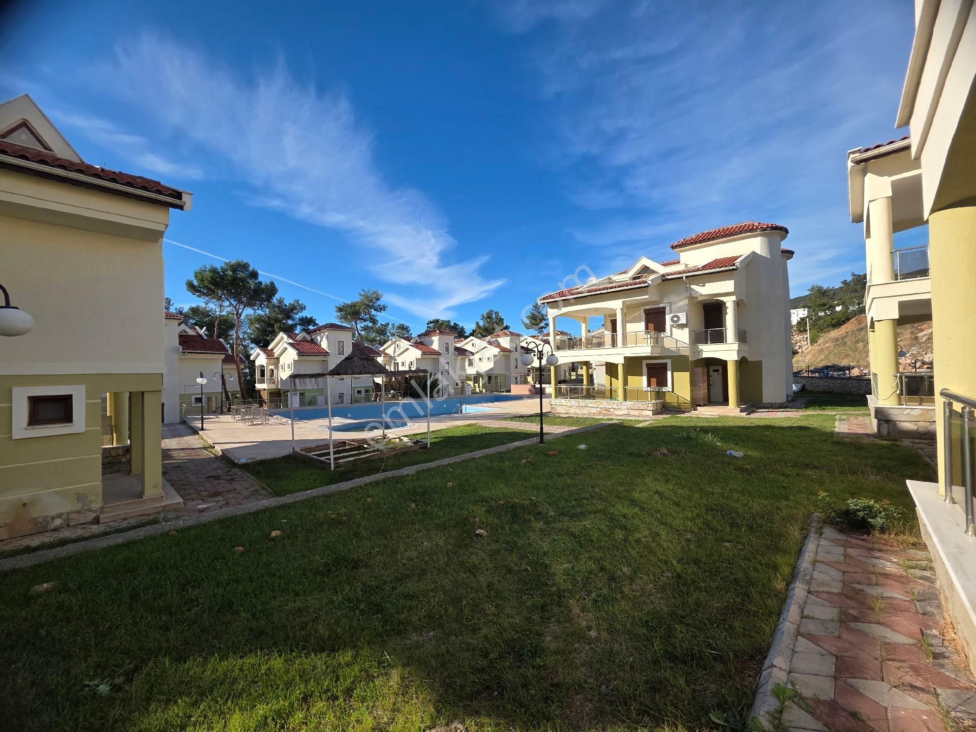 Didim Akbük'de Havuzlu Sitede Geniş Müstakil Bahçeli Satılık - Görsel 4