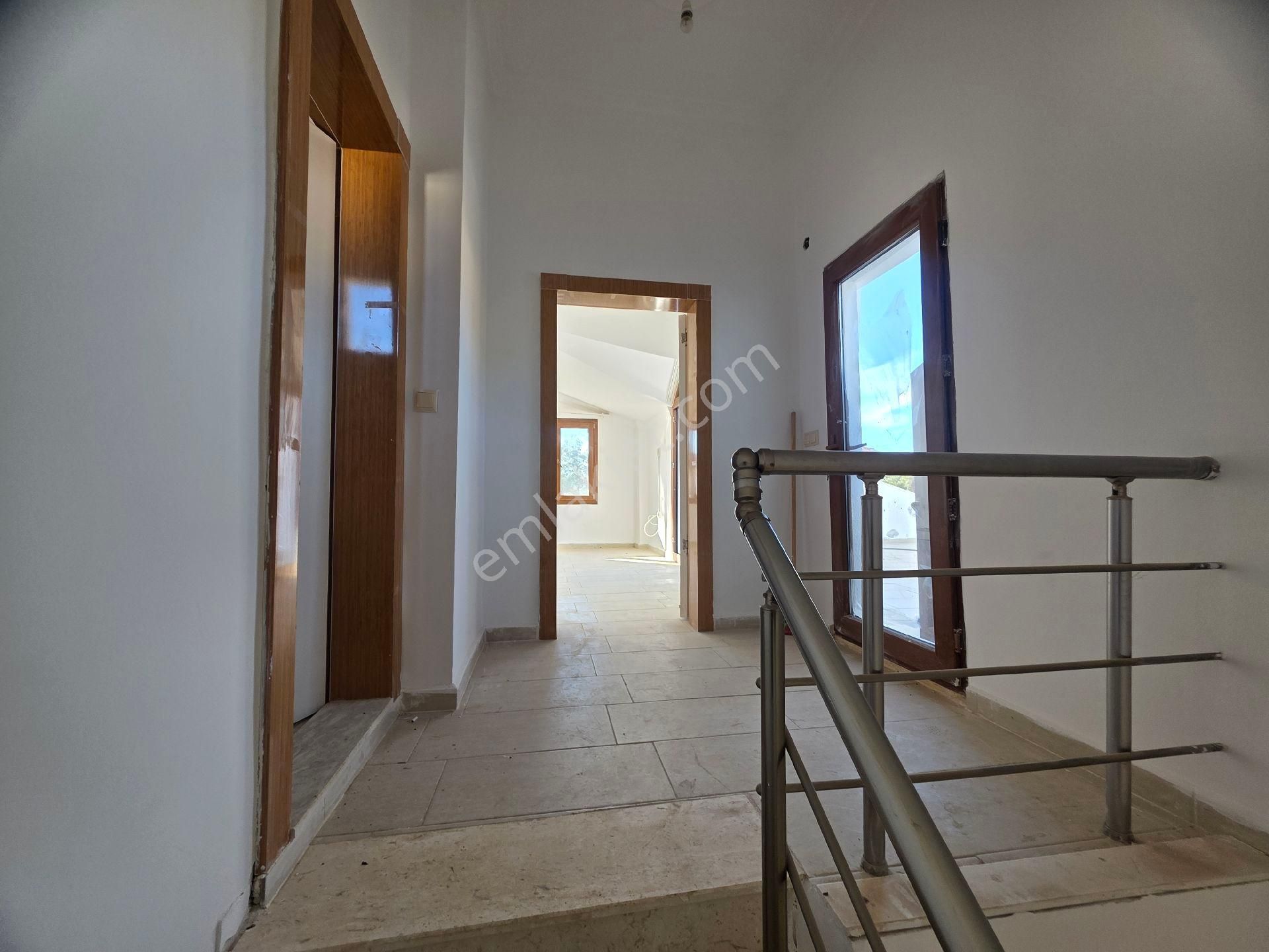 Didim Akbük'de Havuzlu Sitede Geniş Müstakil Bahçeli Satılık - Görsel 23