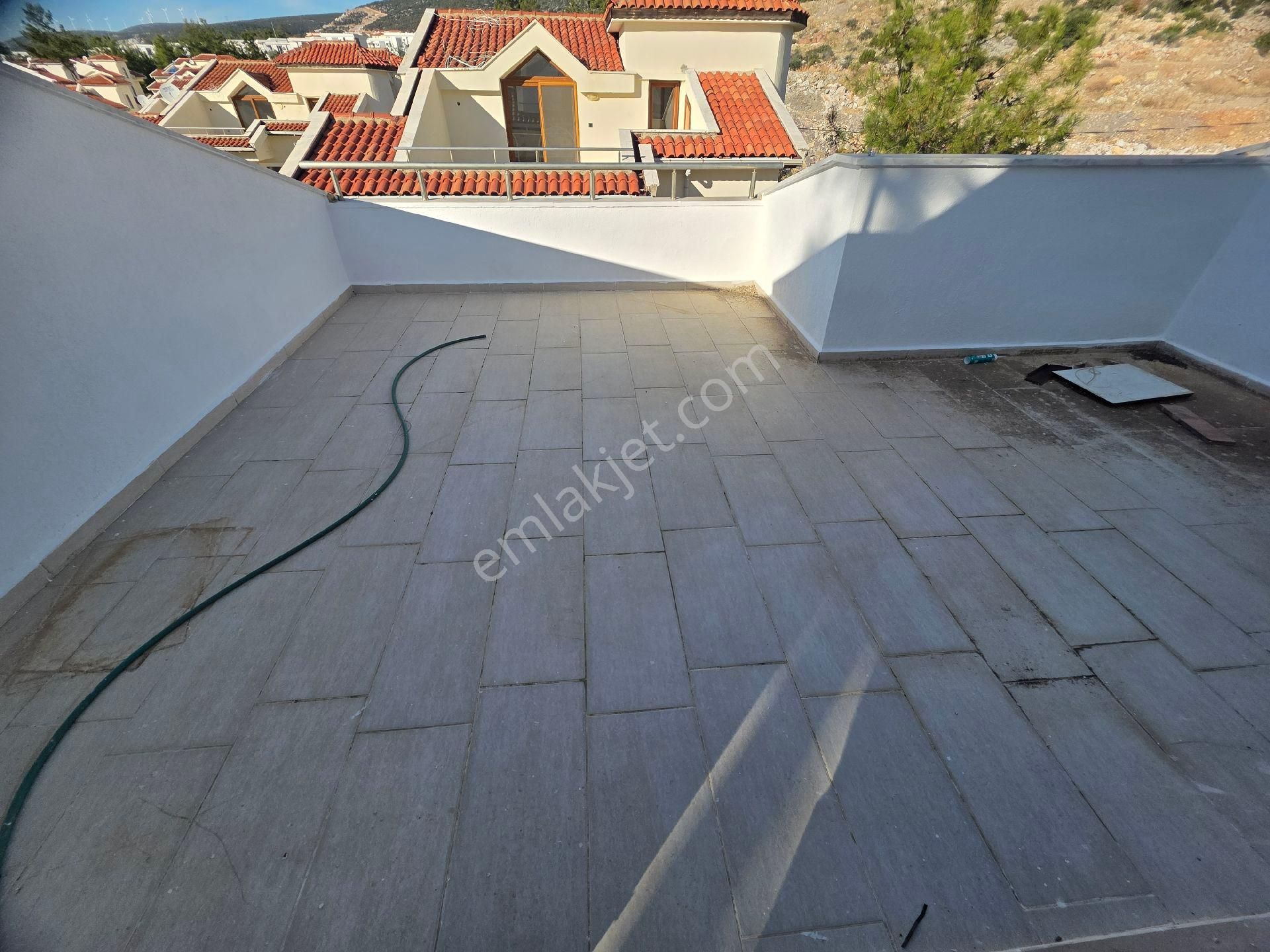 Didim Akbük'de Havuzlu Sitede Geniş Müstakil Bahçeli Satılık - Görsel 27