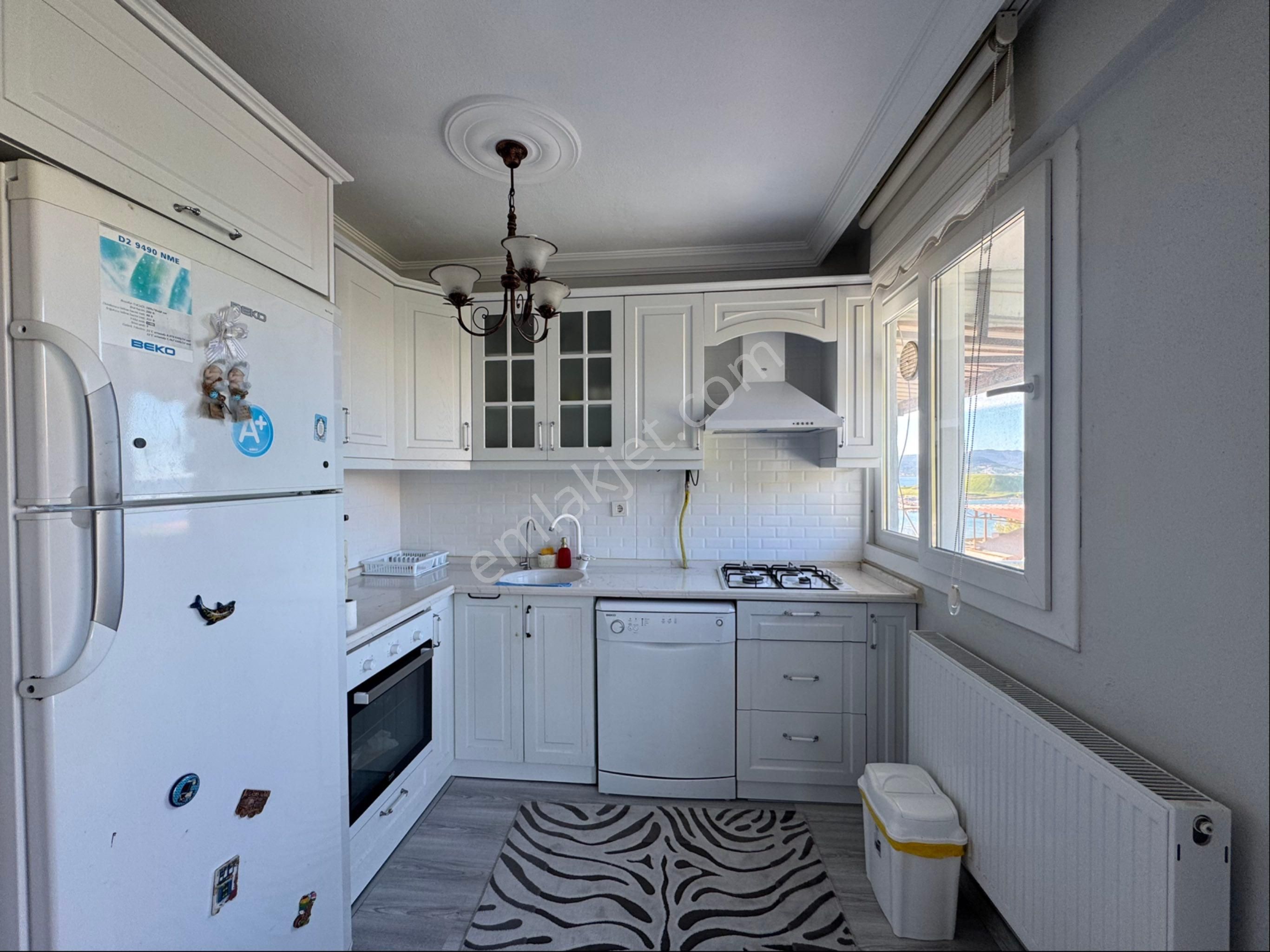 Çakmaklı Da Deniz Manzaralı Masrafsız Satılık Ev - Görsel 18