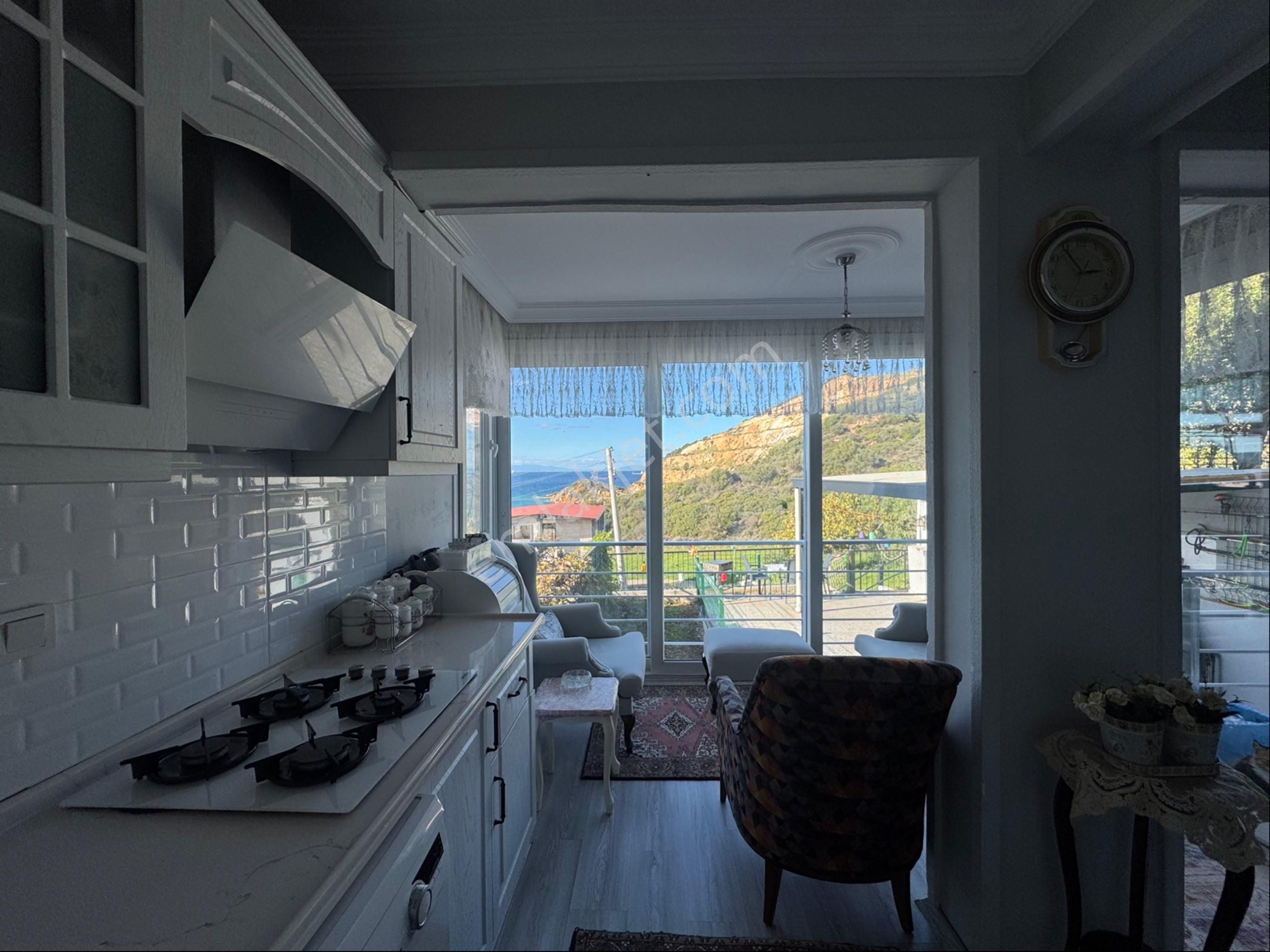 Çakmaklı Da Deniz Manzaralı Masrafsız Satılık Ev - Görsel 4