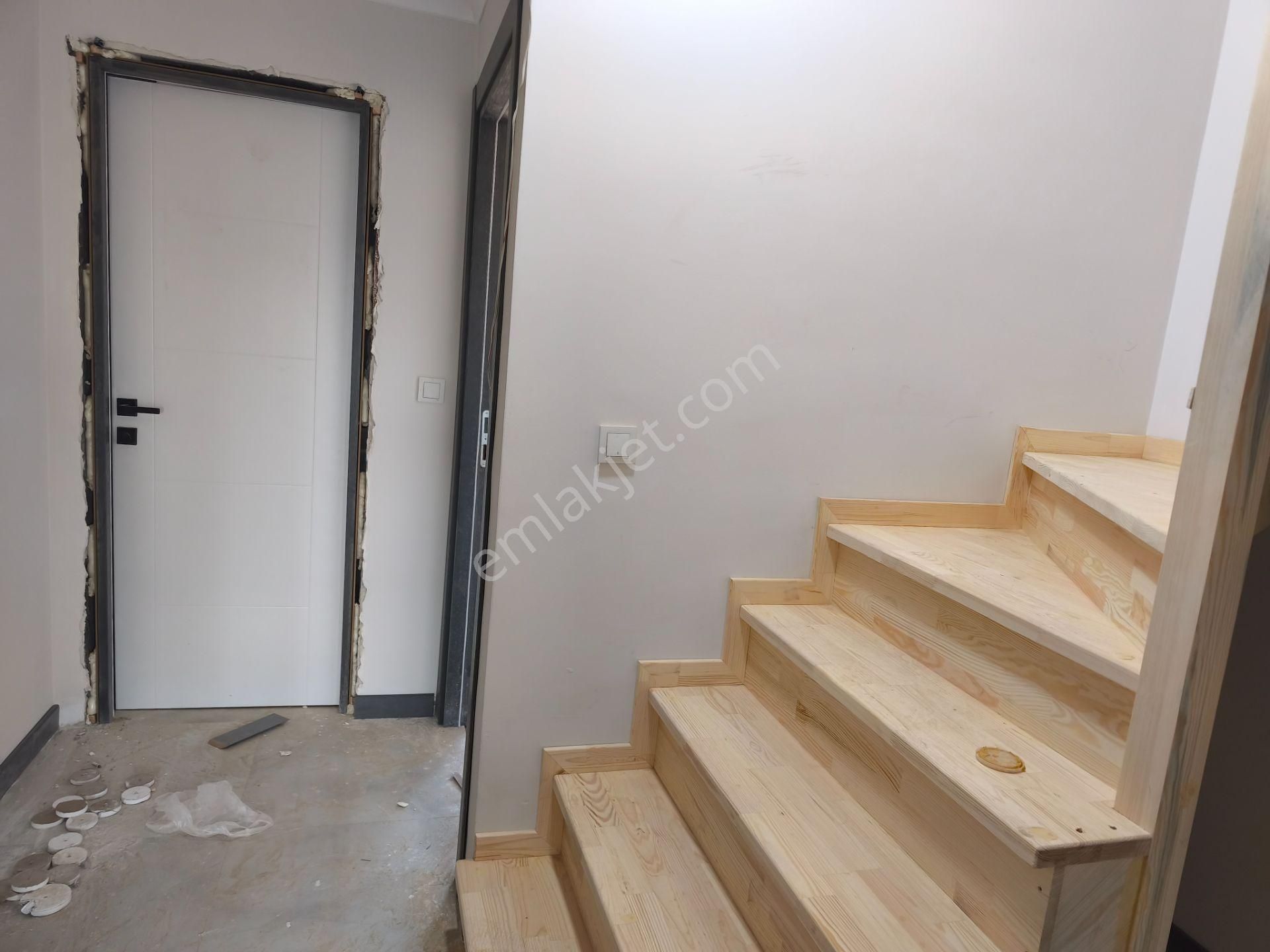 Acil Sultanbeyli De Satılık 210 M.4+2 Üst Düblx - Görsel 4