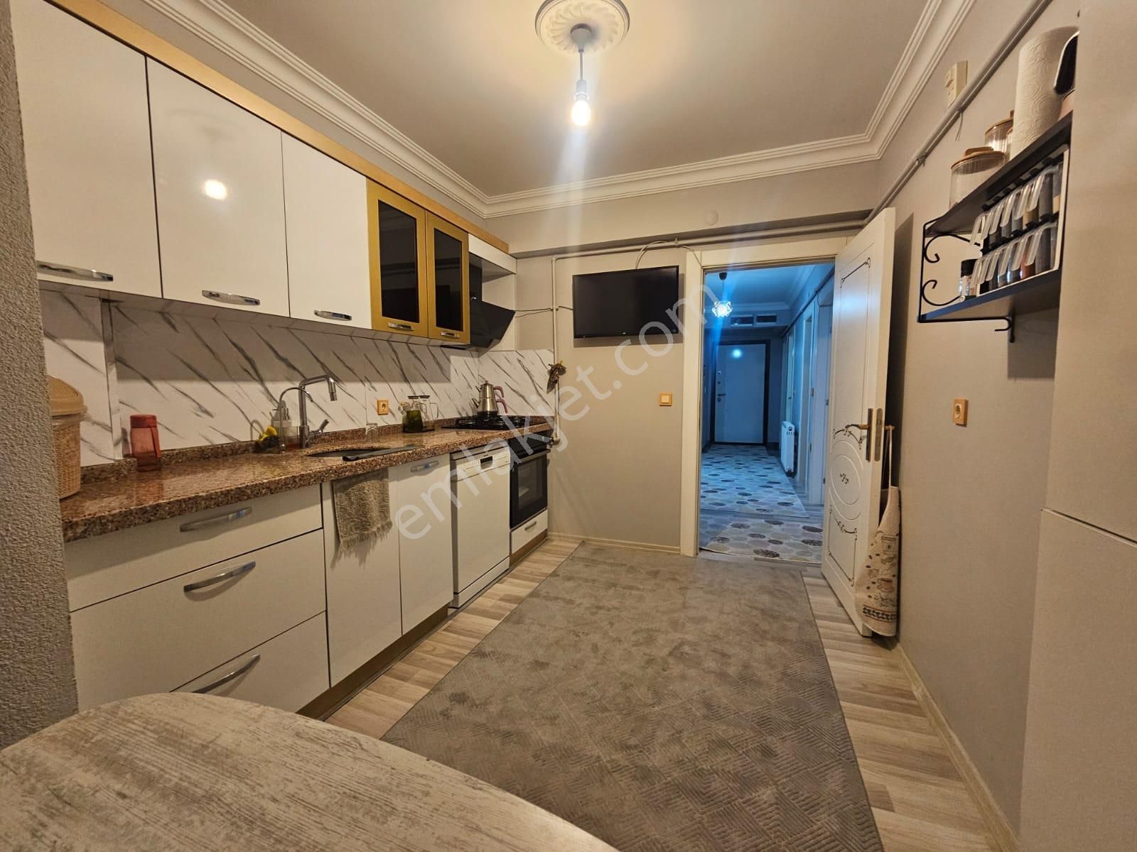 Karapürçek'te Salı Pazarı Mevki Asansörlü Ebeveyn Banyolu Kilerli 2+1 Satılık Daire !!! - Görsel 19