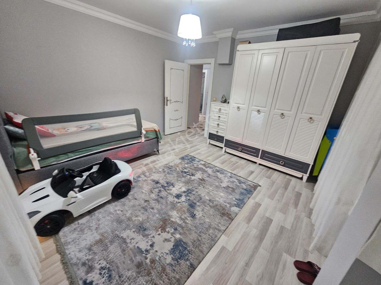 Karapürçek'te Salı Pazarı Mevki Asansörlü Ebeveyn Banyolu Kilerli 2+1 Satılık Daire !!! - Görsel 12