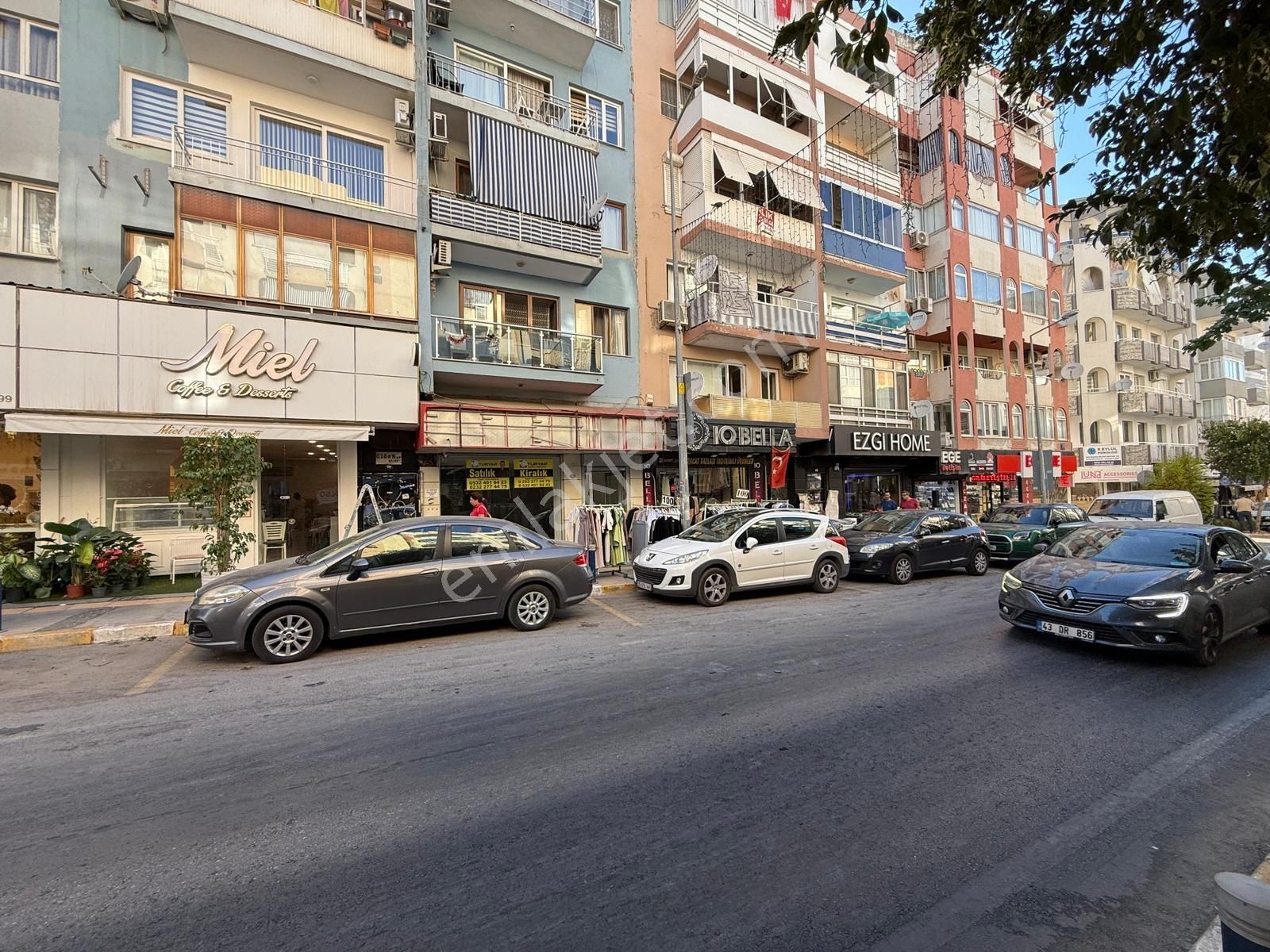 Balçova Ata Caddesi 148 M² Satılık Dükkan İşlek Konum - Görsel 3