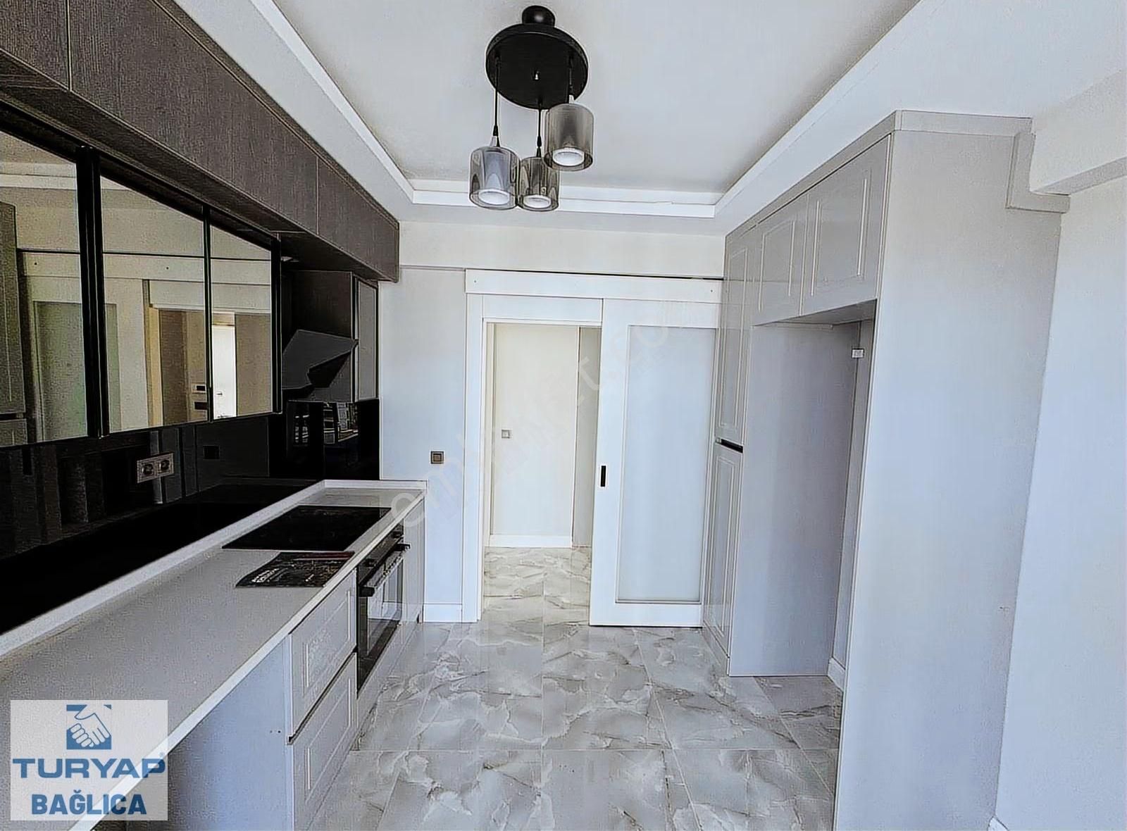 Yapracık'ta 2+1 Ayrı Mutfaklı Satılık Daire Ara Kat