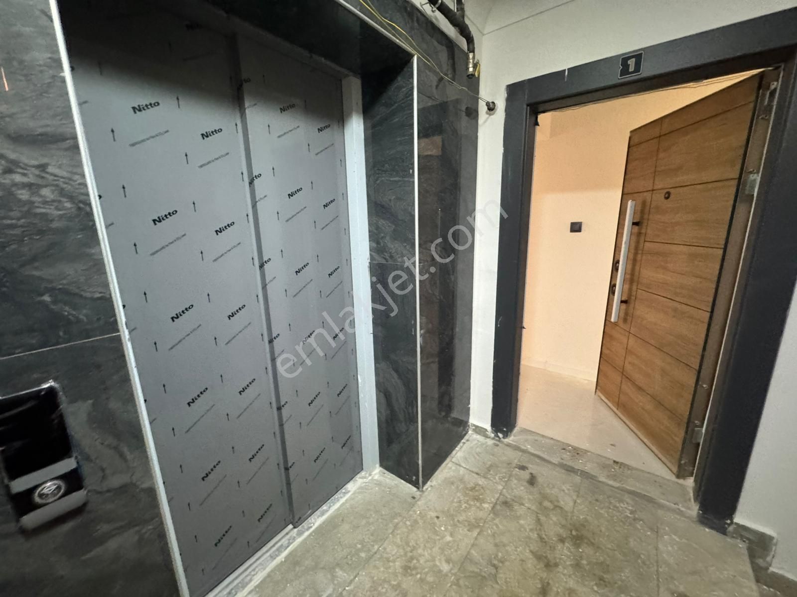 Anıttepe Gençlik Caddesinde Yatırıma Uygun Satılık 3+2 Daire - Görsel 23