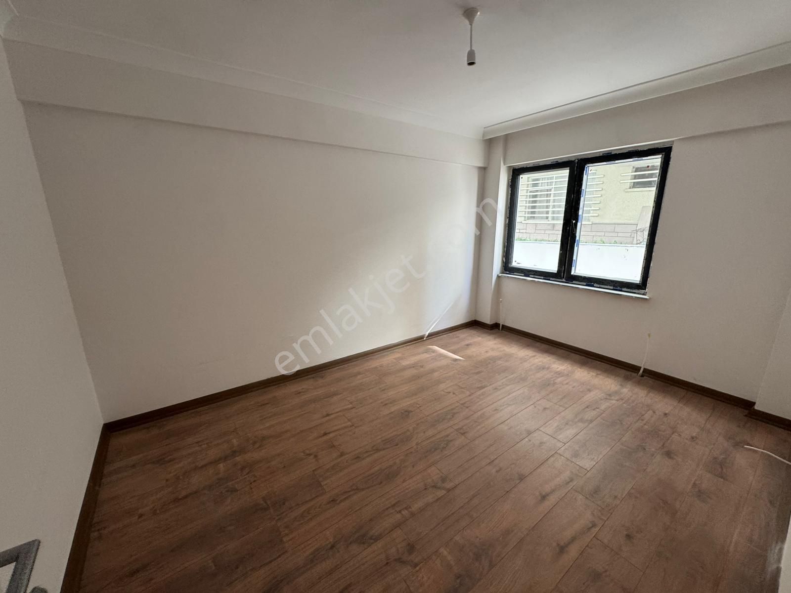 Anıttepe Gençlik Caddesinde Yatırıma Uygun Satılık 3+2 Daire - Görsel 18