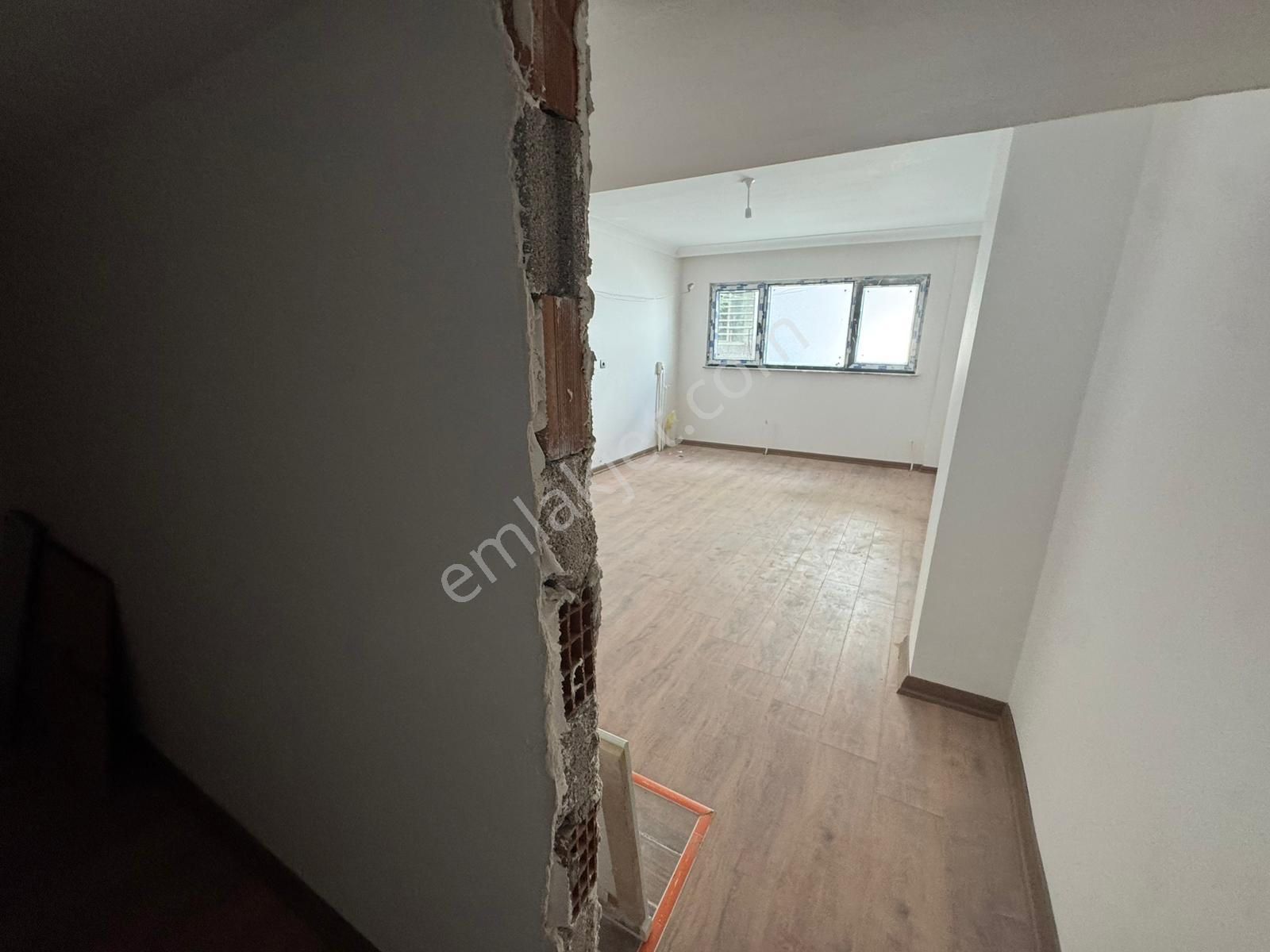 Anıttepe Gençlik Caddesinde Yatırıma Uygun Satılık 3+2 Daire - Görsel 15