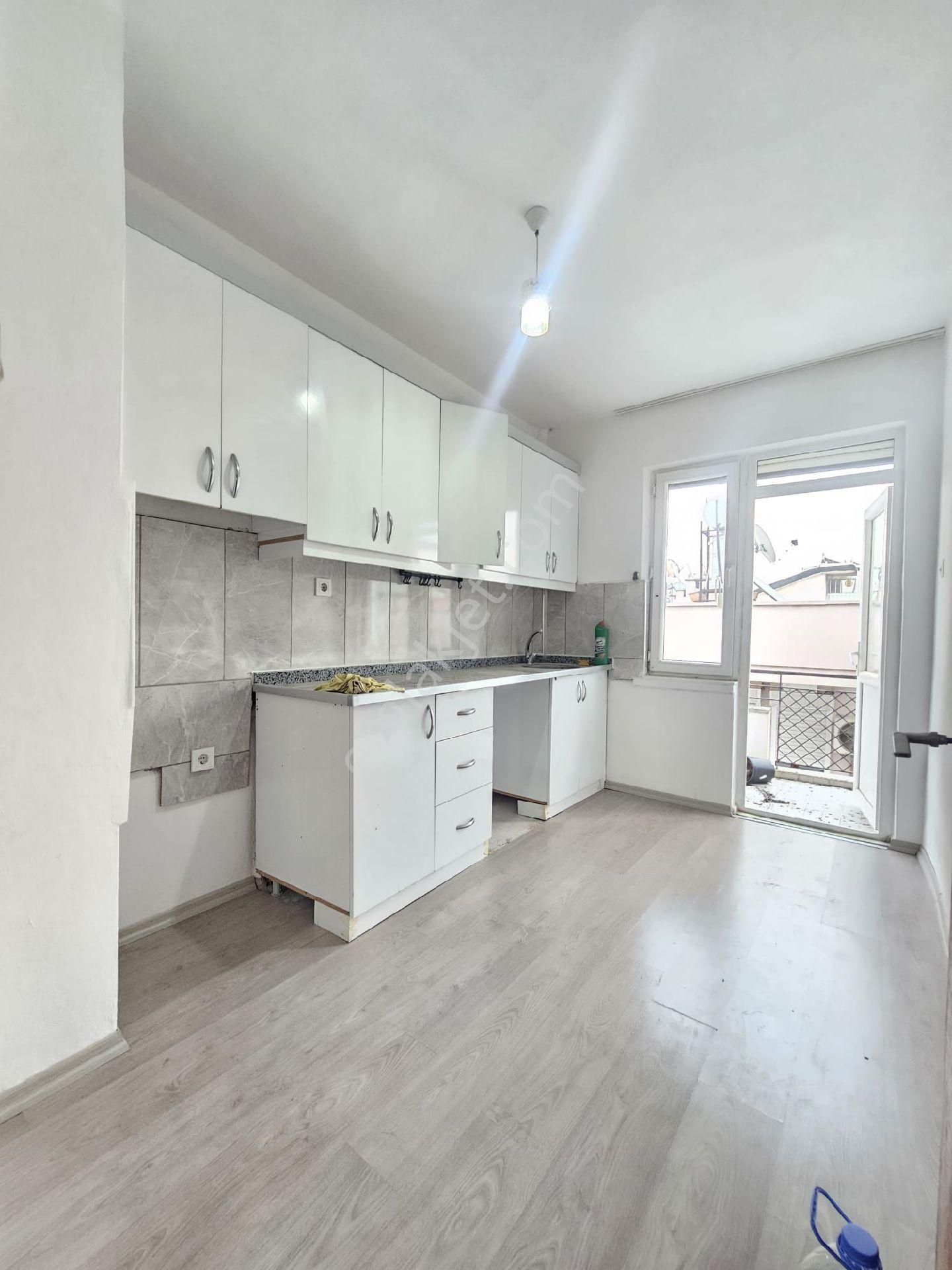 Atatürk Araştırma Hastanesi Ne 5dakika Mesafesinde Kiralık Daire 3+1