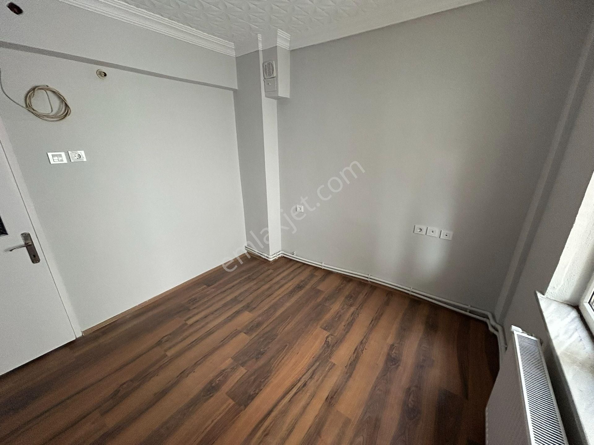 Kapalı Pazar Yeri Ve Çınarlı Polis Karakolu Yakını 3+1 Daire - Görsel 26