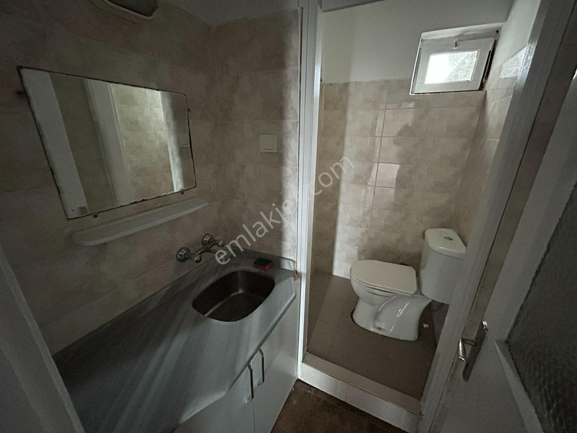 Kapalı Pazar Yeri Ve Çınarlı Polis Karakolu Yakını 3+1 Daire - Görsel 14