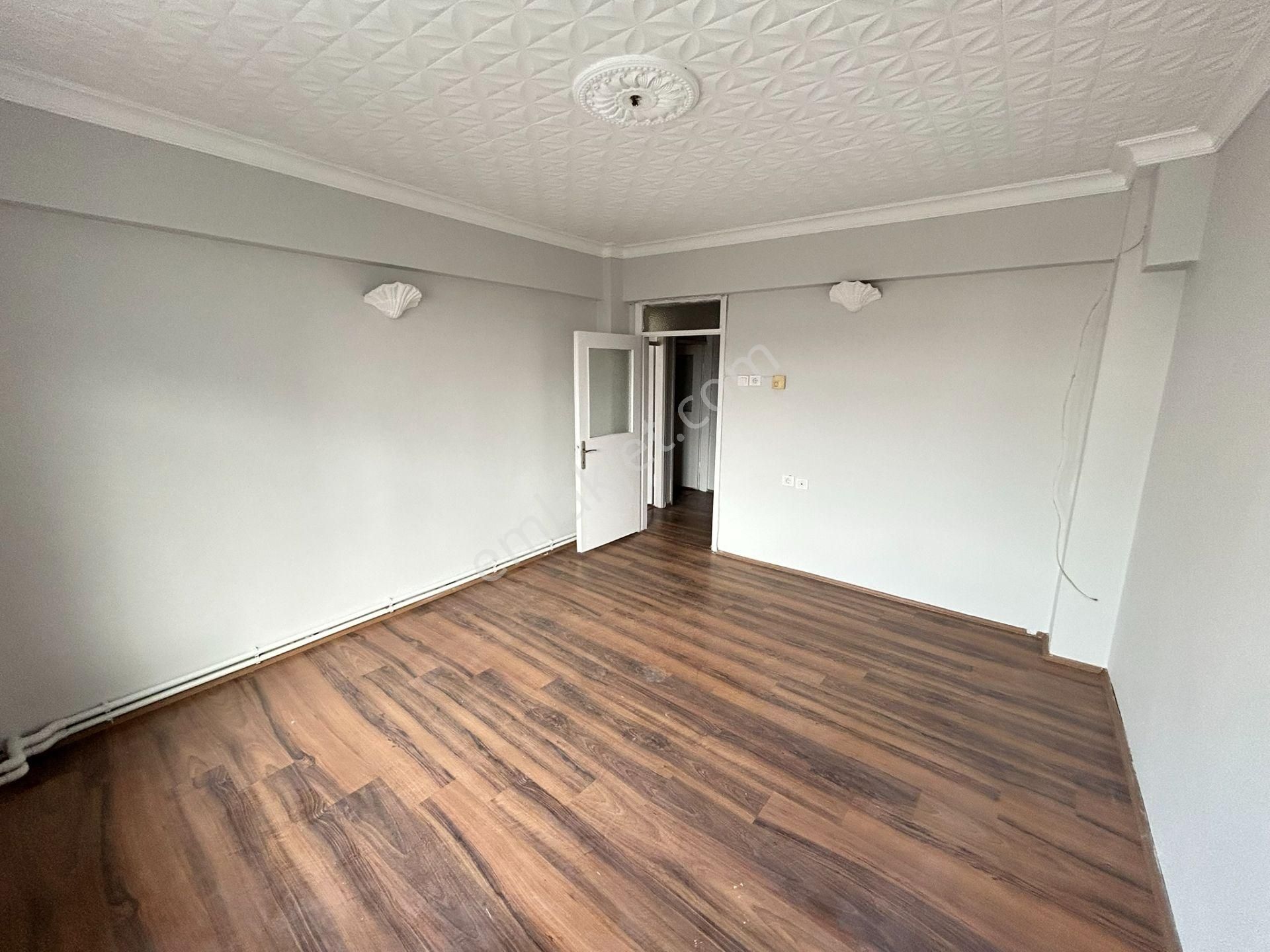 Kapalı Pazar Yeri Ve Çınarlı Polis Karakolu Yakını 3+1 Daire - Görsel 9