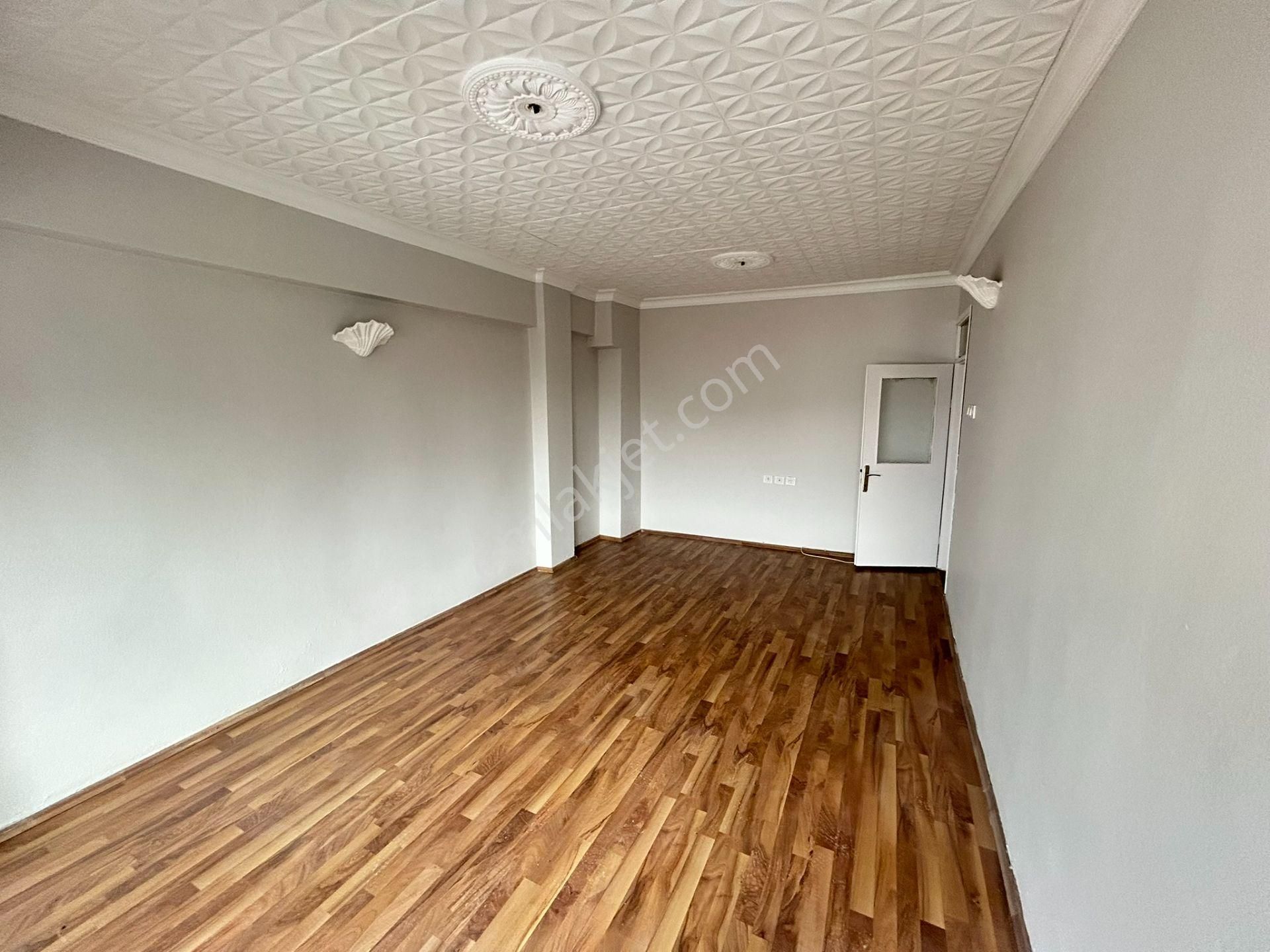 Kapalı Pazar Yeri Ve Çınarlı Polis Karakolu Yakını 3+1 Daire - Görsel 6