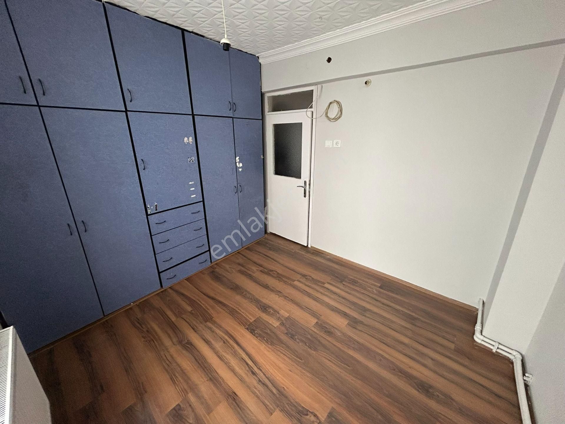 Kapalı Pazar Yeri Ve Çınarlı Polis Karakolu Yakını 3+1 Daire - Görsel 25