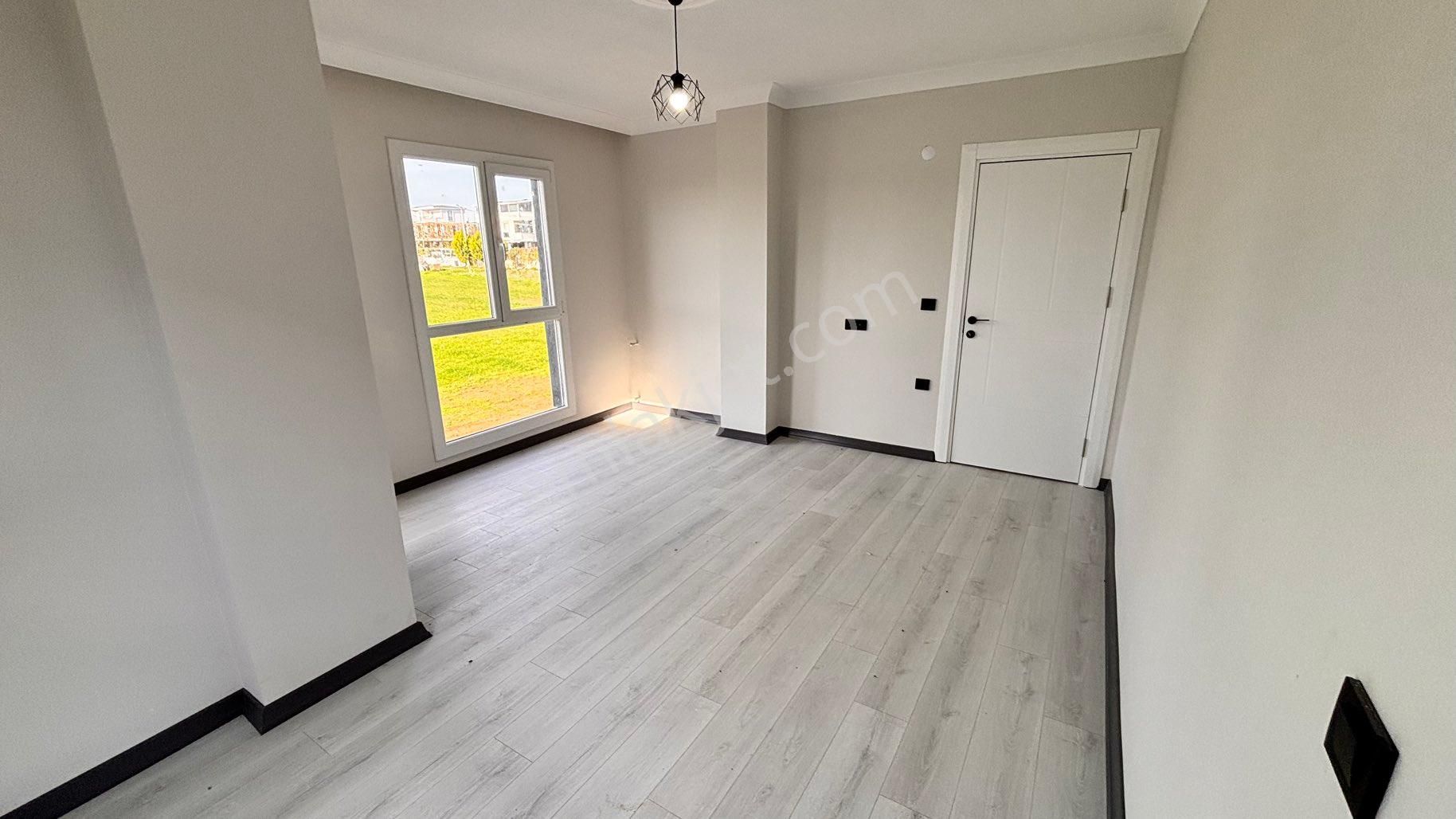 Parka Cephe Müstakil İskanlı Herşey Bu Villada - Görsel 32