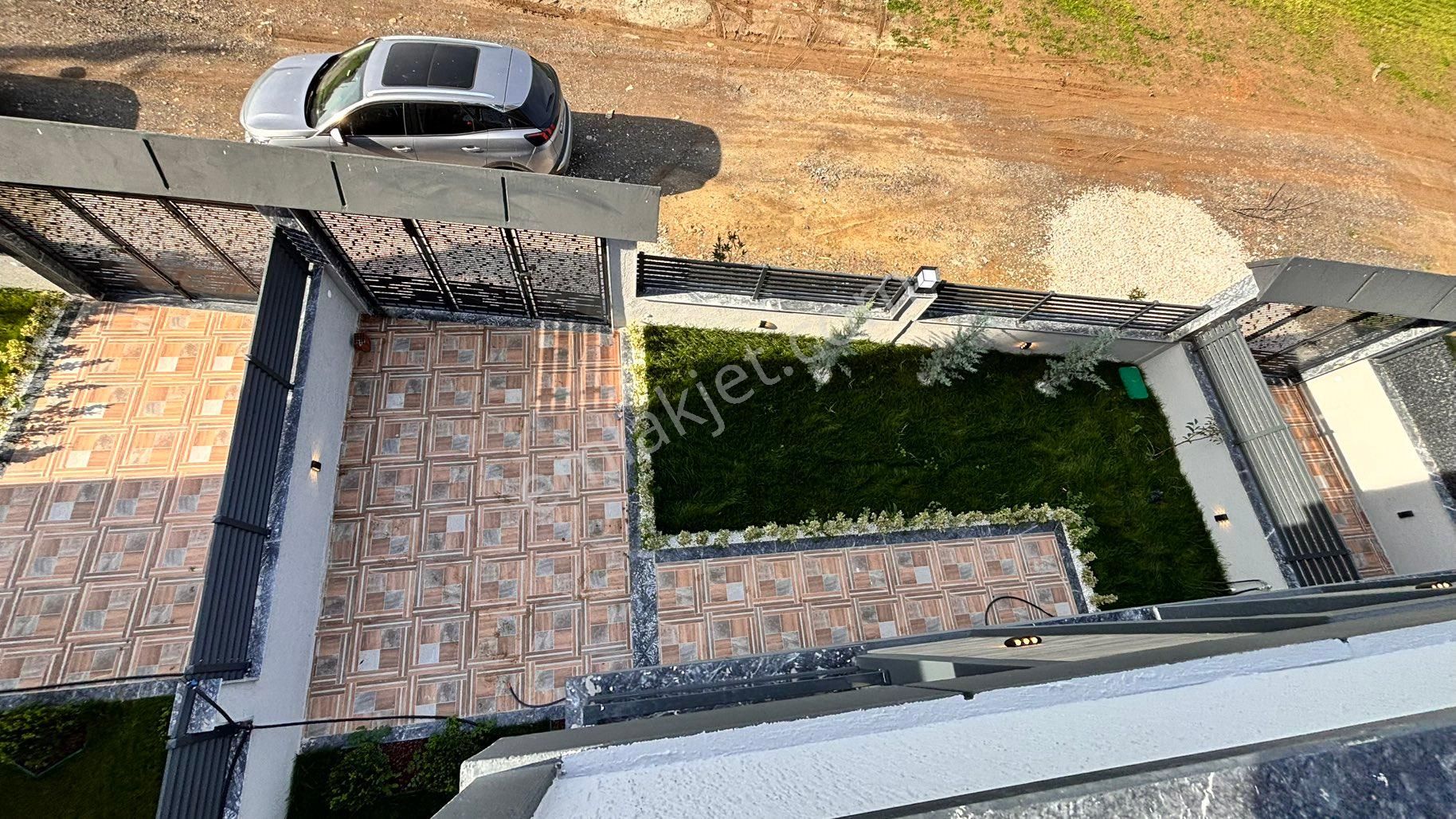 Parka Cephe Müstakil İskanlı Herşey Bu Villada - Görsel 35