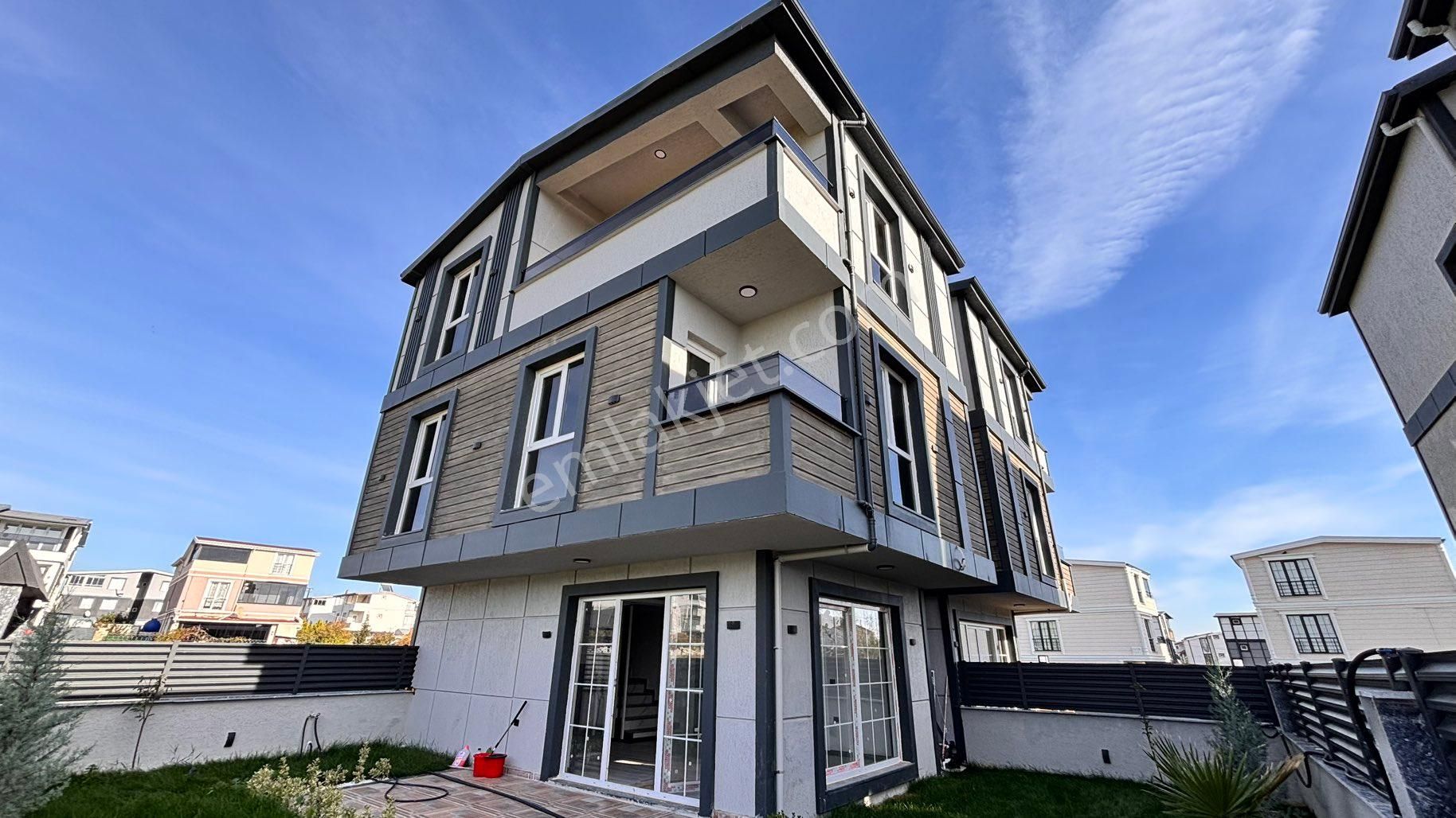 Parka Cephe Müstakil İskanlı Herşey Bu Villada