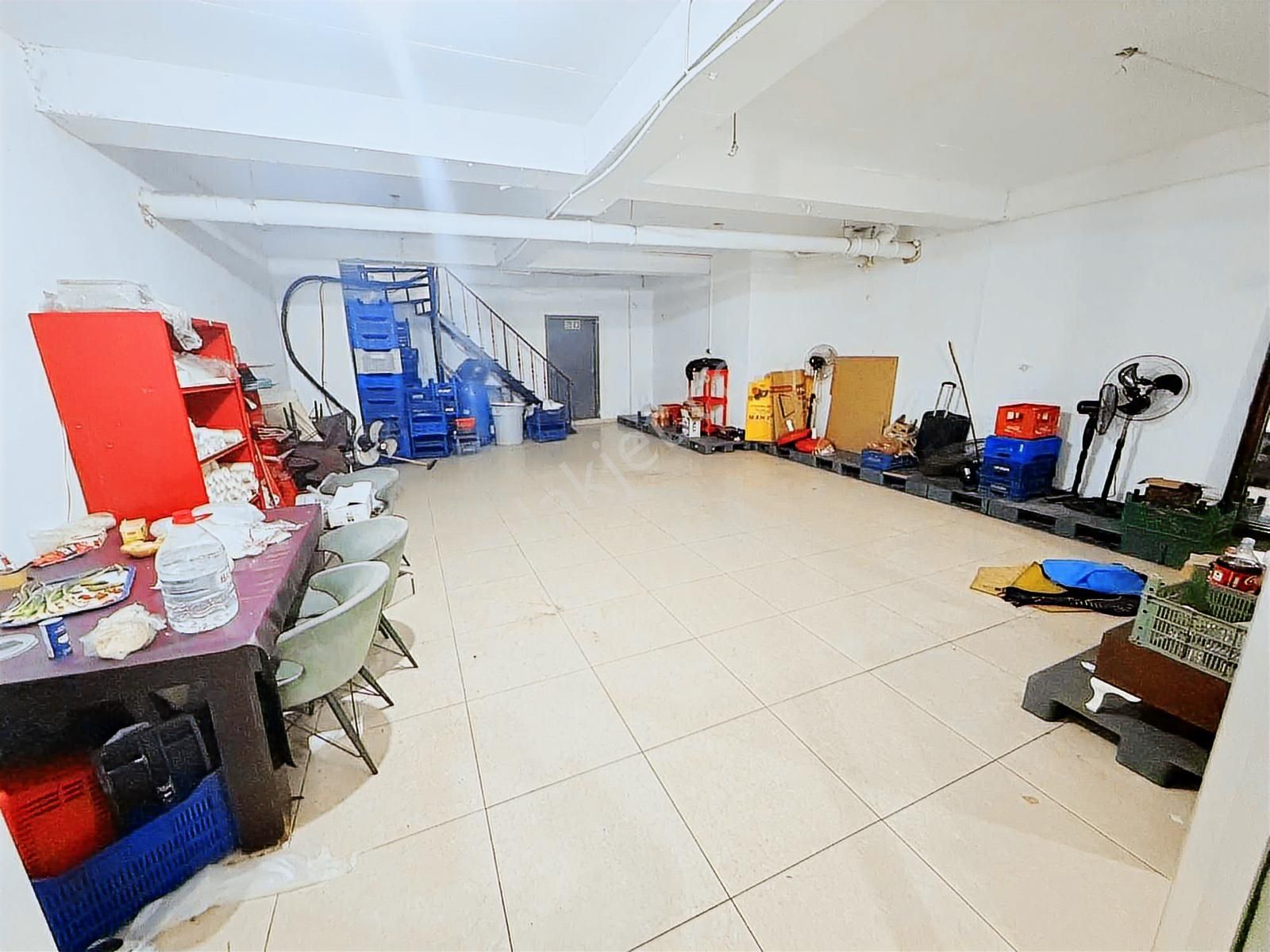 Bağcılar Kazım Karabekir Mahallesinde Net 240m2 Depolu Dükkan - Görsel 13