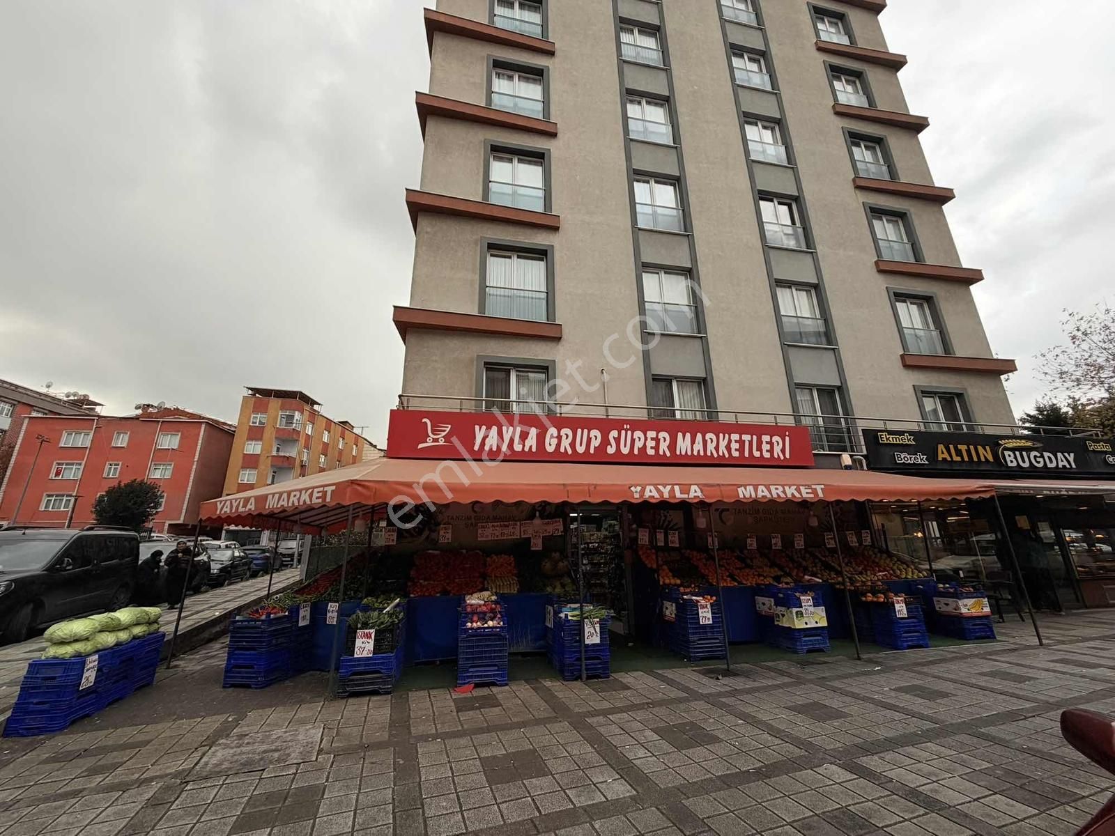 Bağcılar Kazım Karabekir Mahallesinde Net 240m2 Depolu Dükkan - Görsel 4