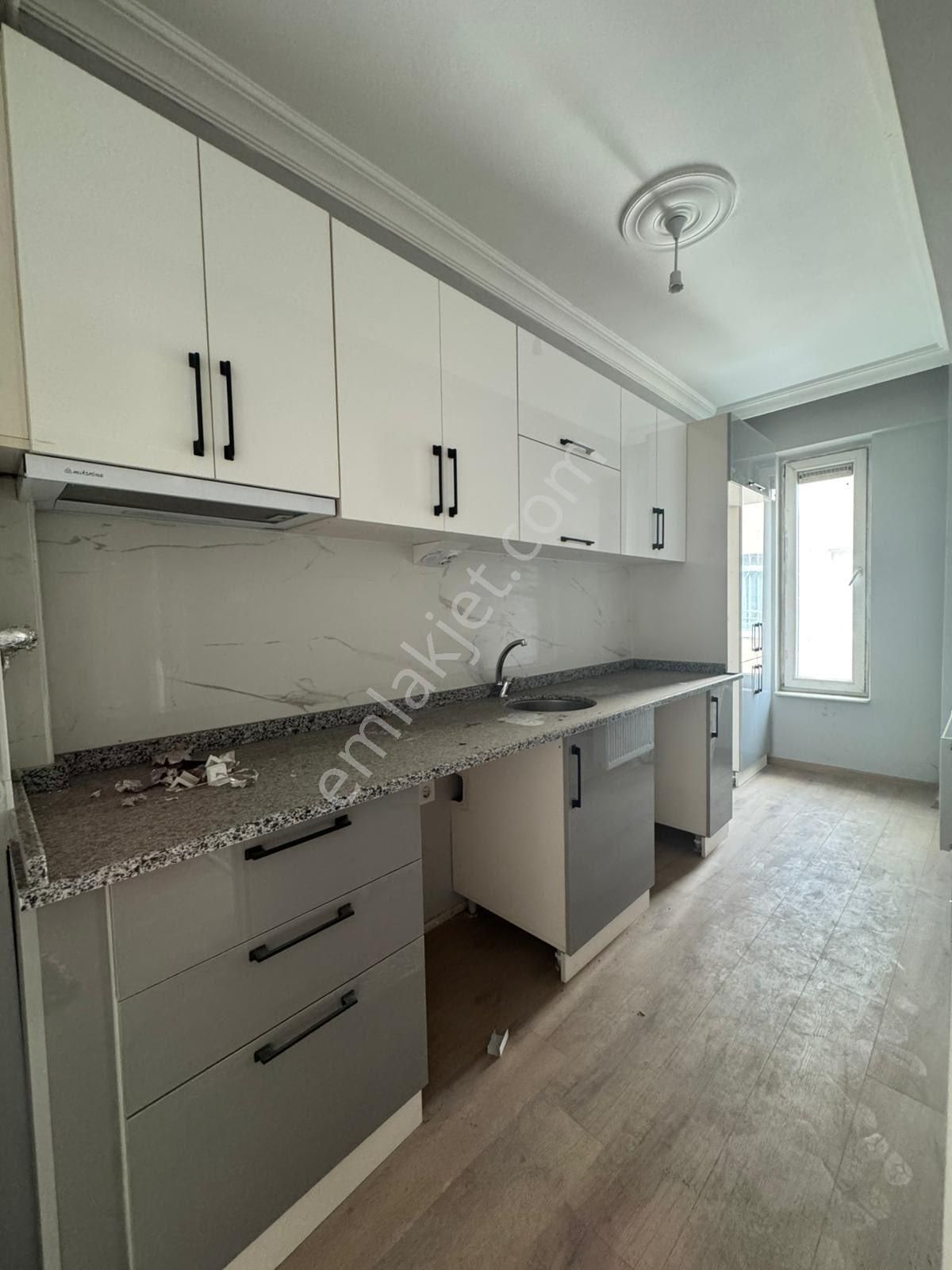 Conker İnşaat Emlak'tan Sütlüce Mahallesi 2+0 Kiralık Daire - Görsel 6