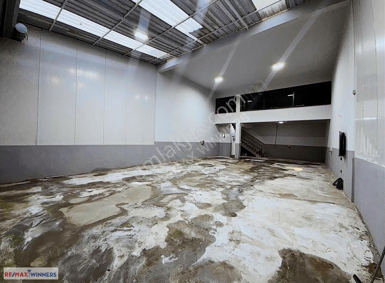 Döşemealtı Yeniköy Sanayi Sitesi Kiralık 150 M2 Dükkan