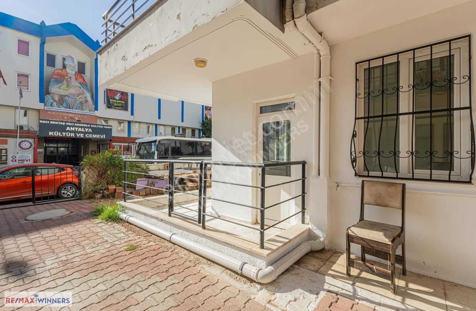 Antalya Muratpaşa Konuksever Mah. 110m2 Satılık 2+1 Daıre - Görsel 4