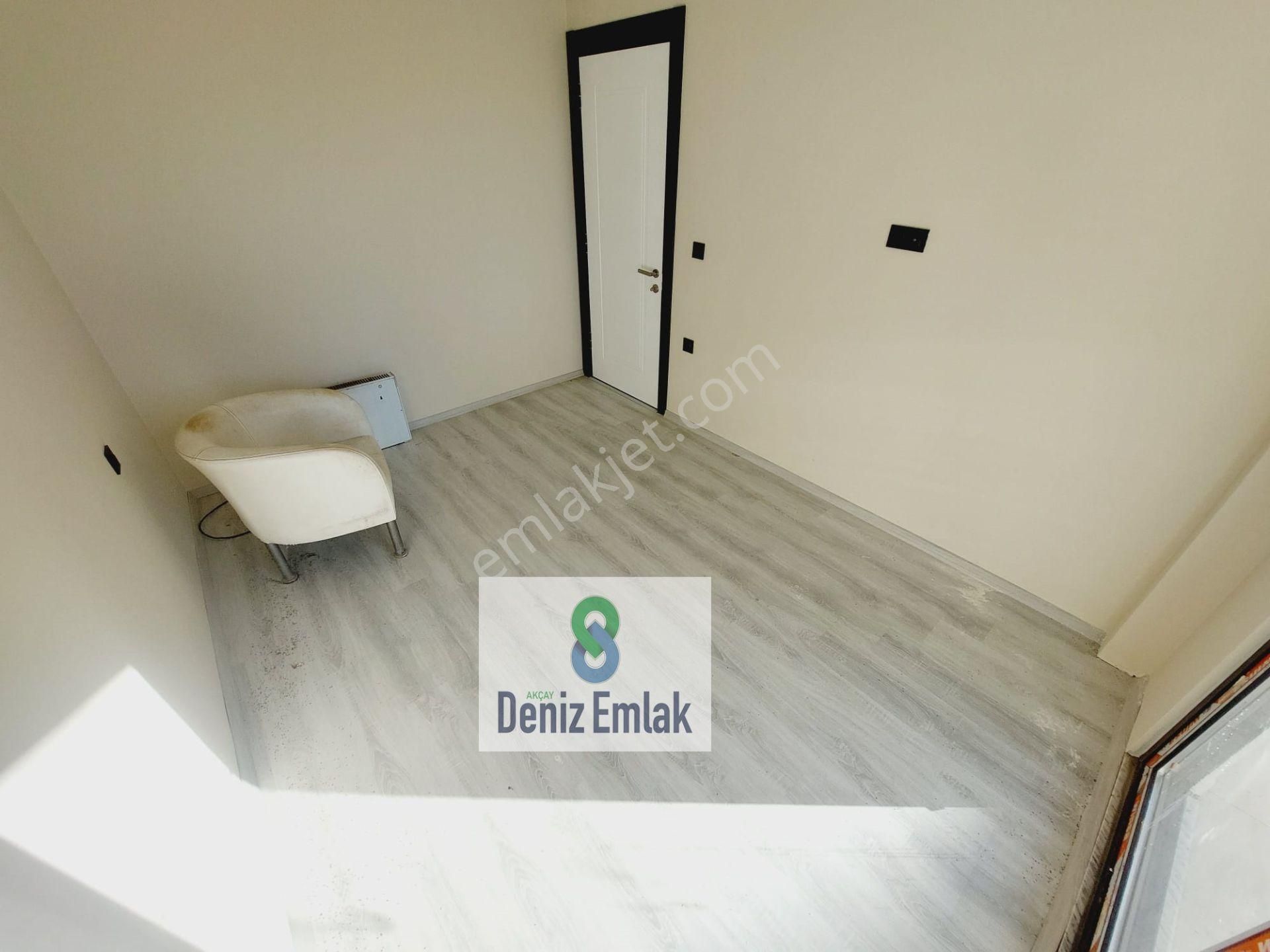 Denizden Akçayda Öncephe Geniş Balkonlu Satılık 2+1 Daire. - Görsel 16
