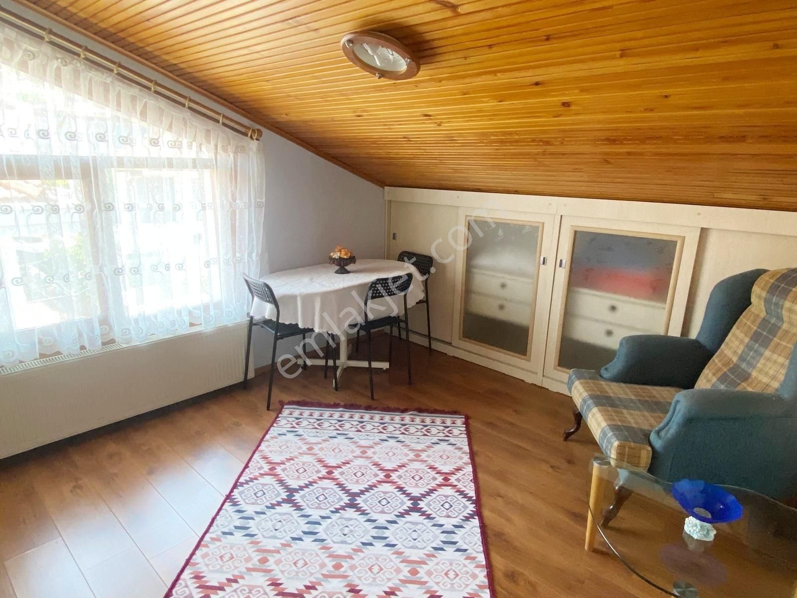 Yalova Özden Mahallesinde 2+1 Lüks Eşyalı Çatı Katı Daire - Görsel 8