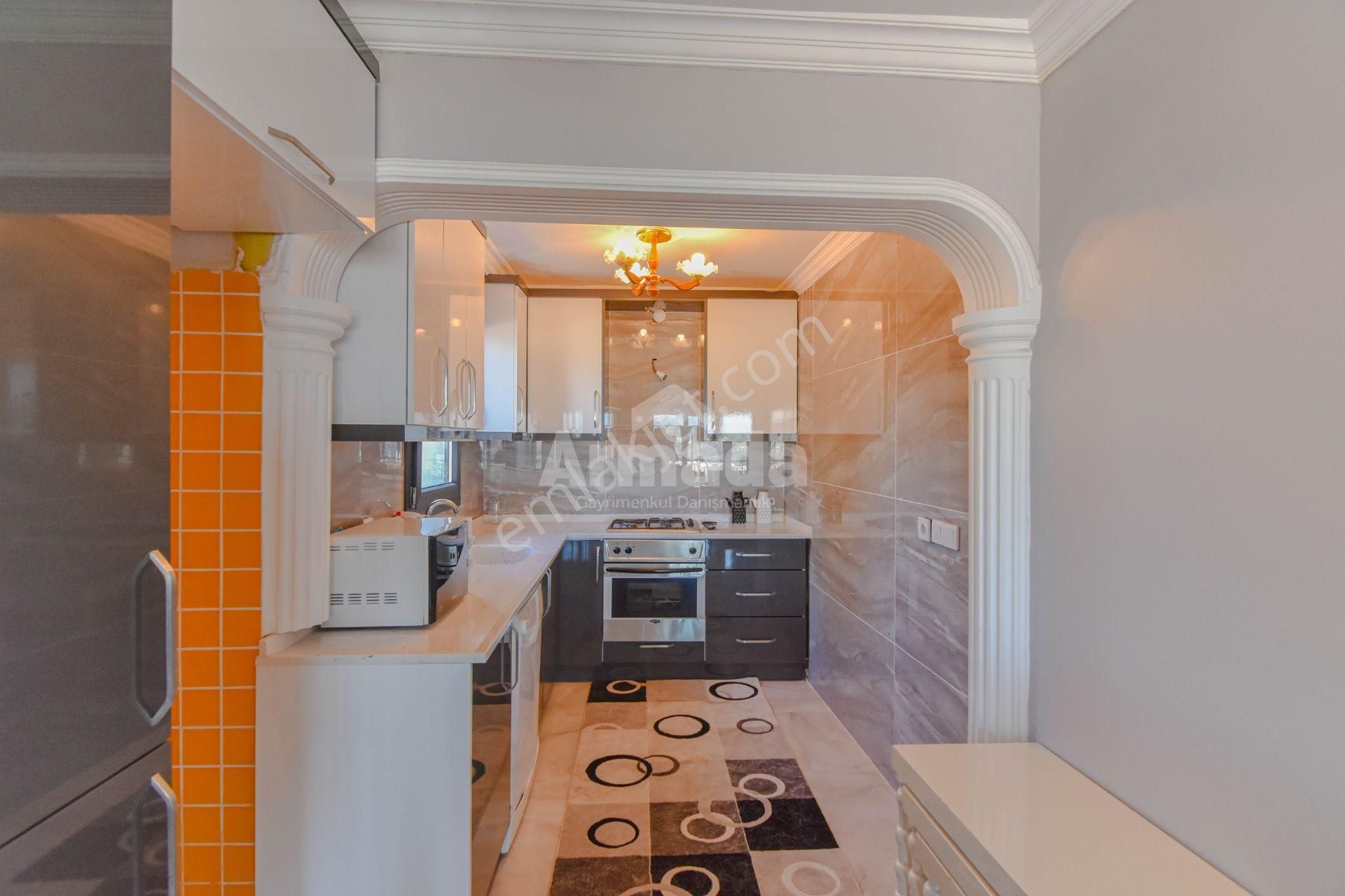 Kuşadası'nda Full Deniz Manzaralı 5+1 Villa - Görsel 8