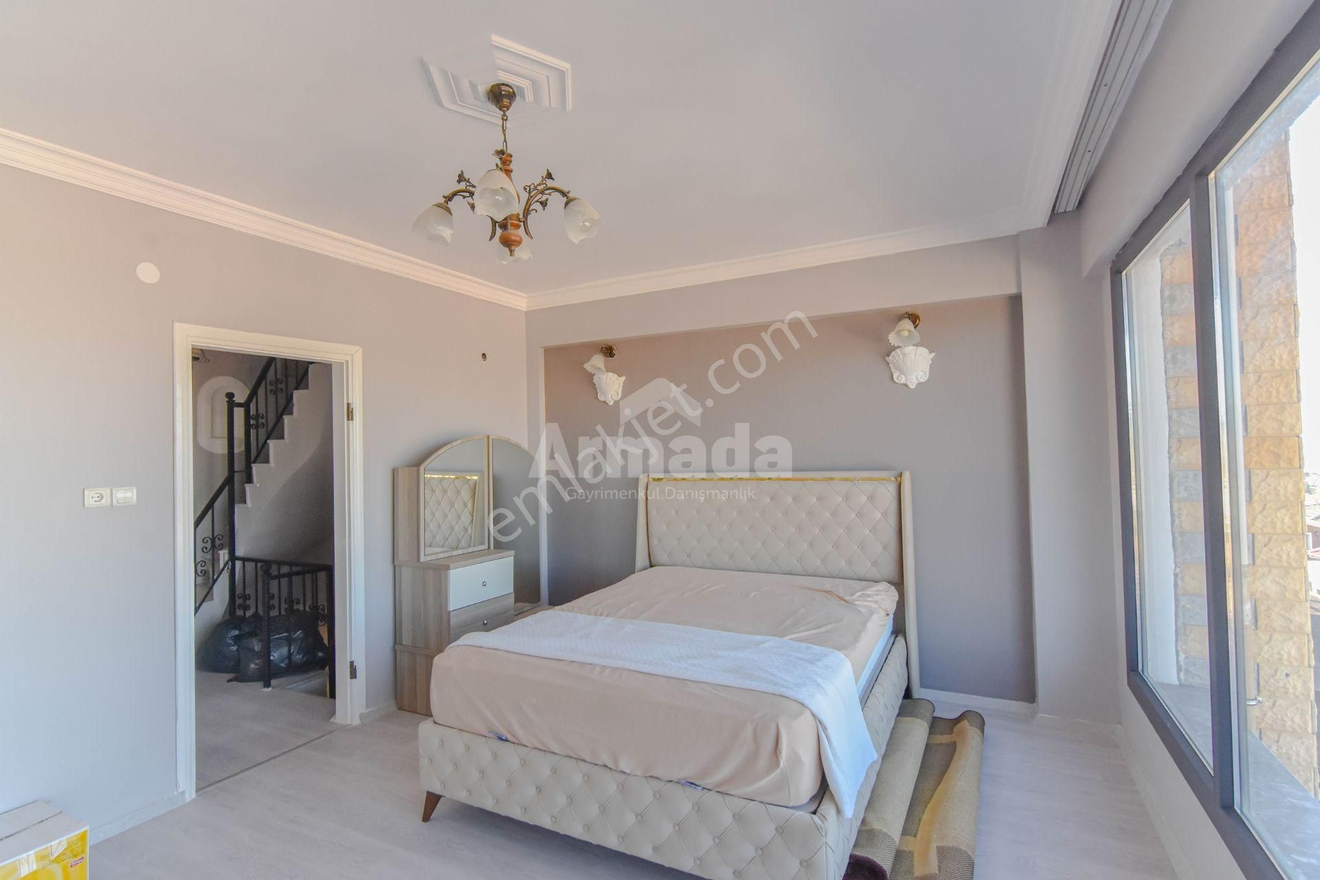 Kuşadası'nda Full Deniz Manzaralı 5+1 Villa - Görsel 12