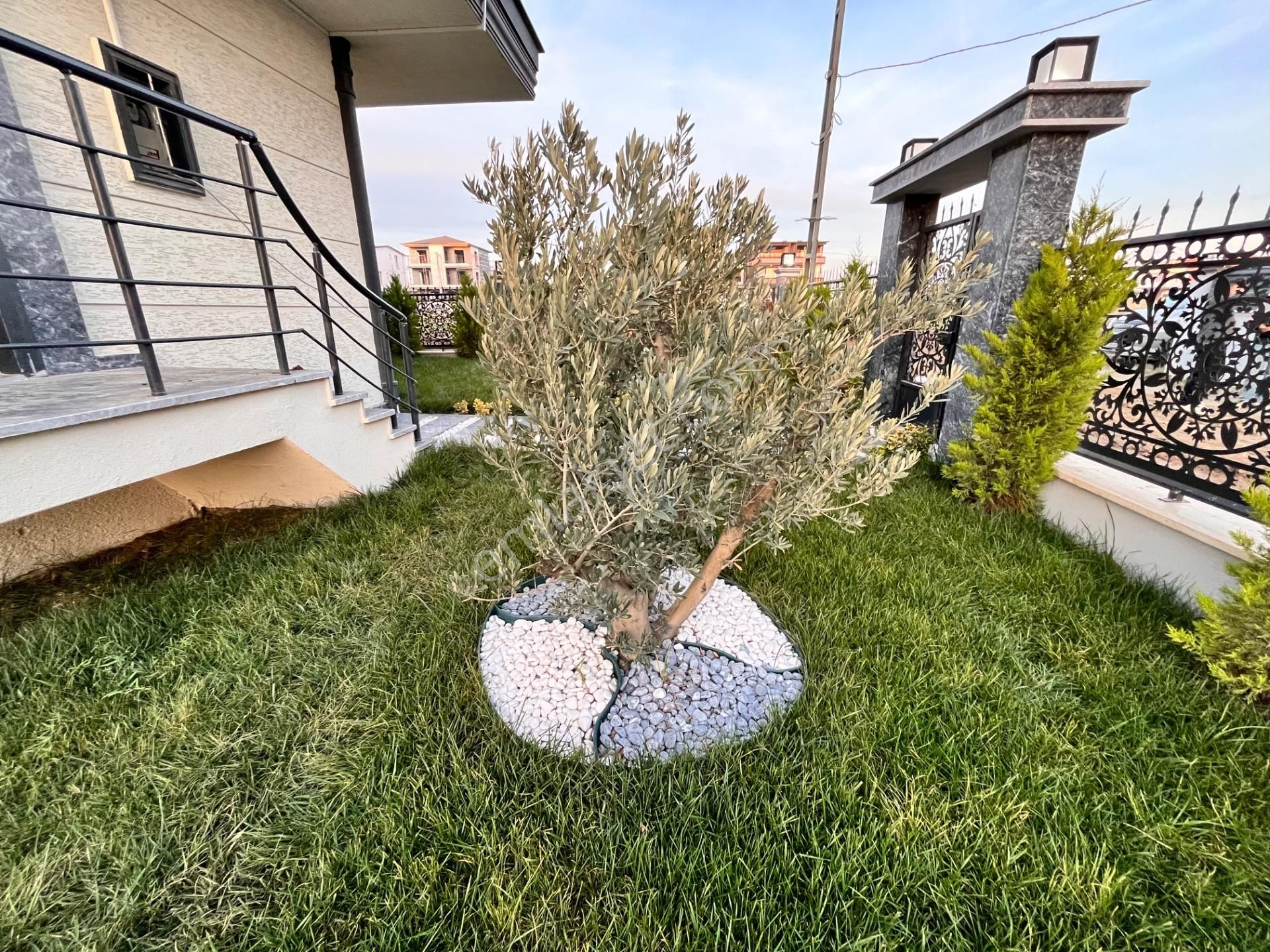 Yeniçiftlikte Satılık Yerden Isıtmalı Villa - Görsel 33