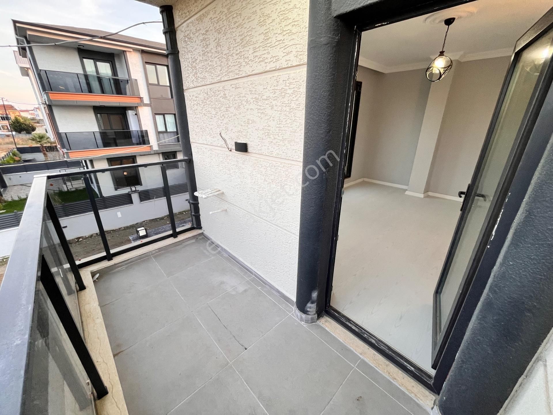 Yeniçiftlikte Satılık Yerden Isıtmalı Villa - Görsel 16