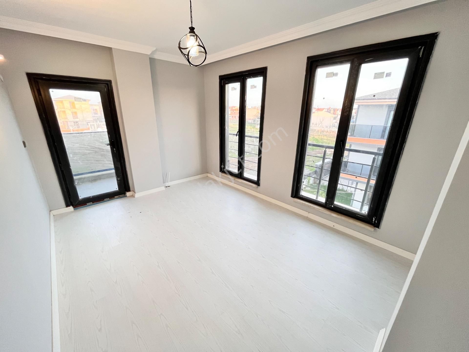 Yeniçiftlikte Satılık Yerden Isıtmalı Villa - Görsel 21