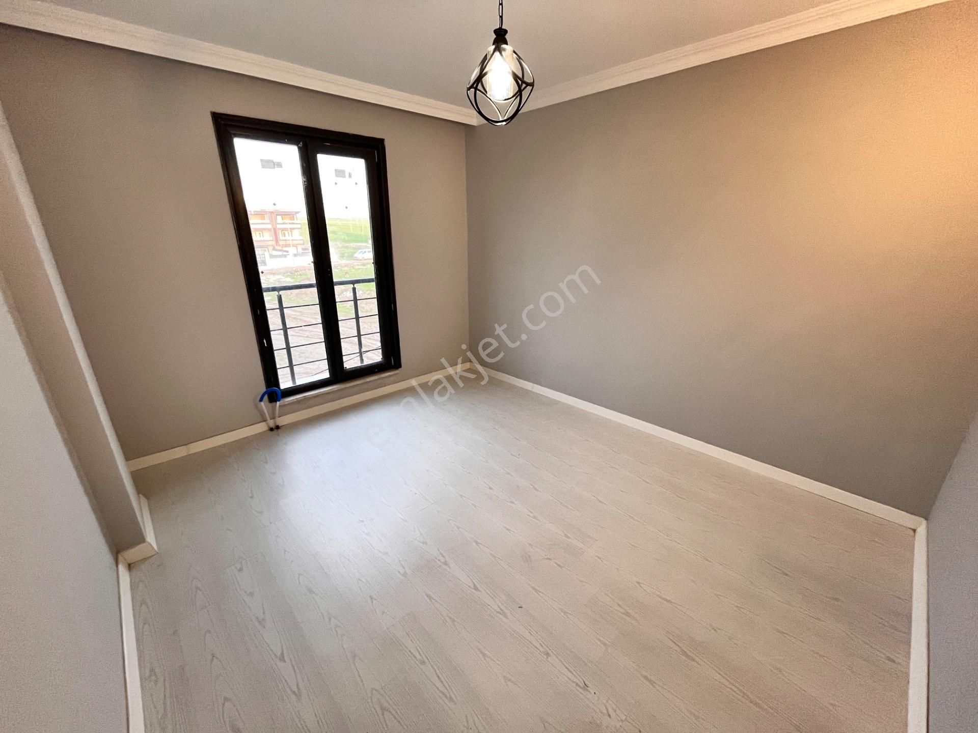 Yeniçiftlikte Satılık Yerden Isıtmalı Villa - Görsel 19