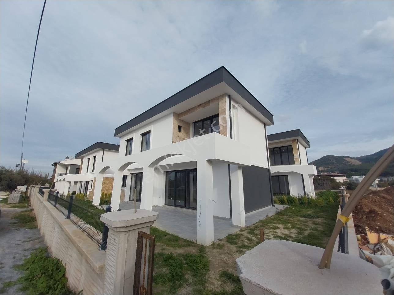 Güzelçamlı'da Müstakil 3+1 Sıfır Satılık Villa - Görsel 24