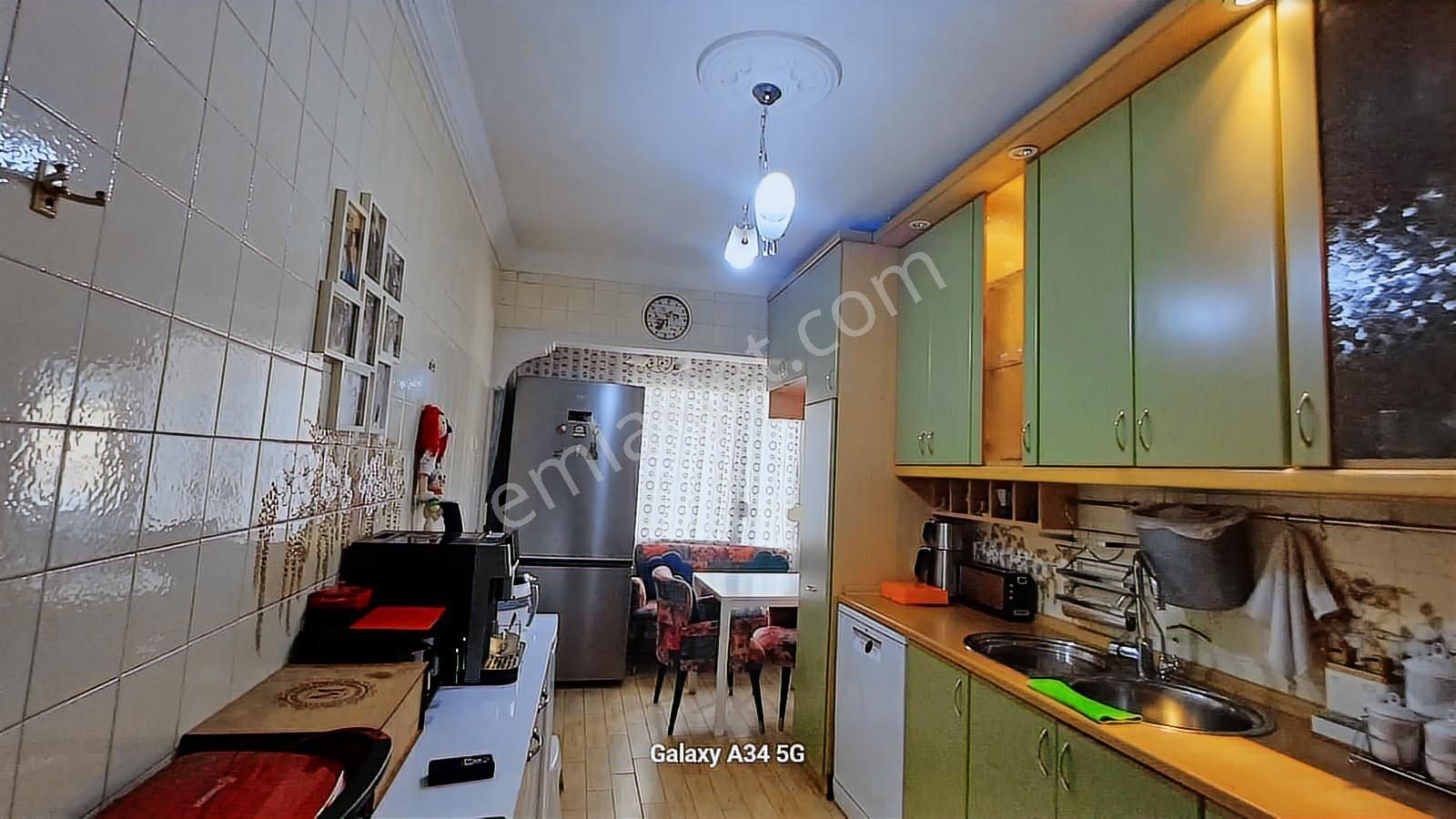 Buca Menderes Caddesinde, Cadde Cepheli,3+1 Ara Kat Satılık - Görsel 34