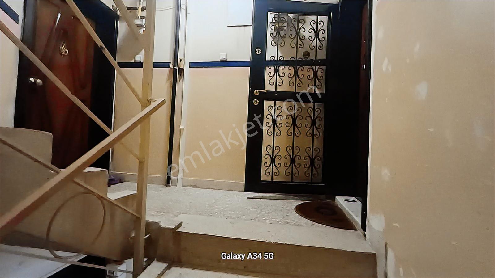 Buca Menderes Caddesinde, Cadde Cepheli,3+1 Ara Kat Satılık - Görsel 11