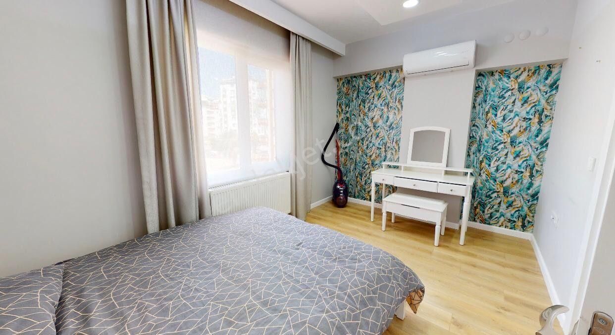 Konyaaltı Konaklar Bölgesinde Katta Lüks Sitede Bakımlı 4+1 - Görsel 23