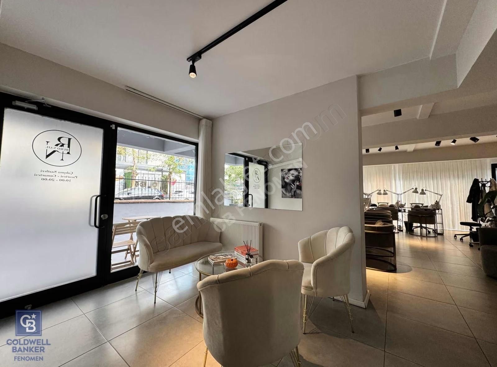 Devren Kiralık-güzellik Ve Tırnak Merkezi /çok Merkezi Lokasyon