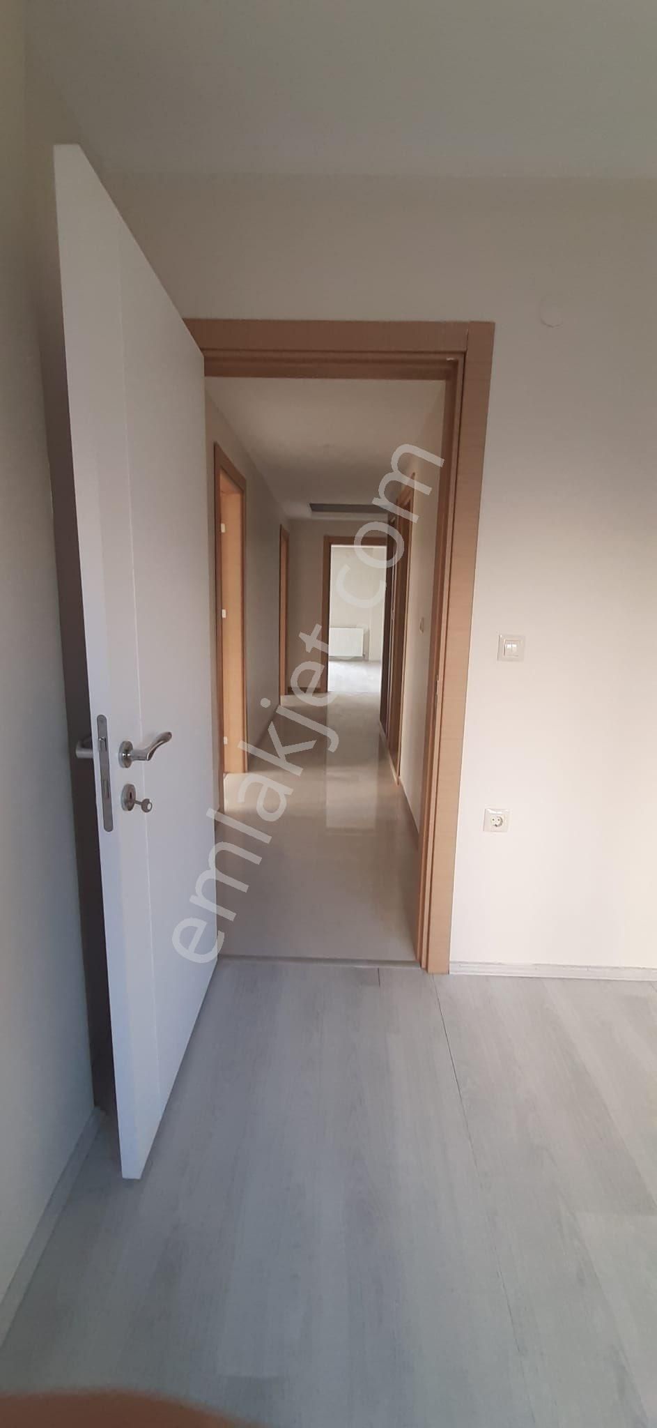 Asker Emlaktan Hasanağada 3+1 135 M2 Kiralık Daire - Görsel 12