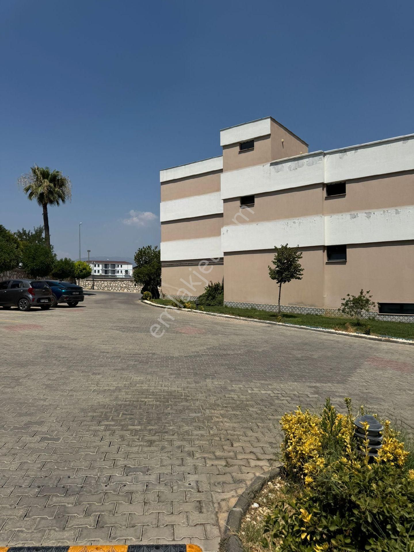 İnönü Mahallesinde Satilik Site İçi Ara Kat3+1 Daire - Görsel 3