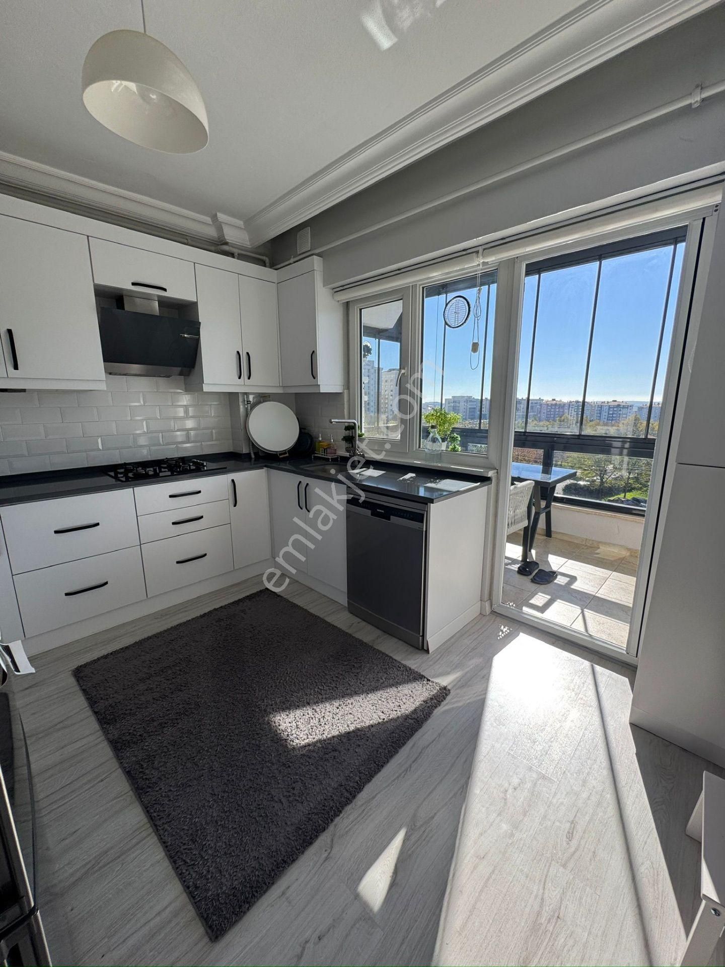 Yeni Salı Pazarı Civarı 3+1 Masrafsız Satılık Daire - Görsel 2